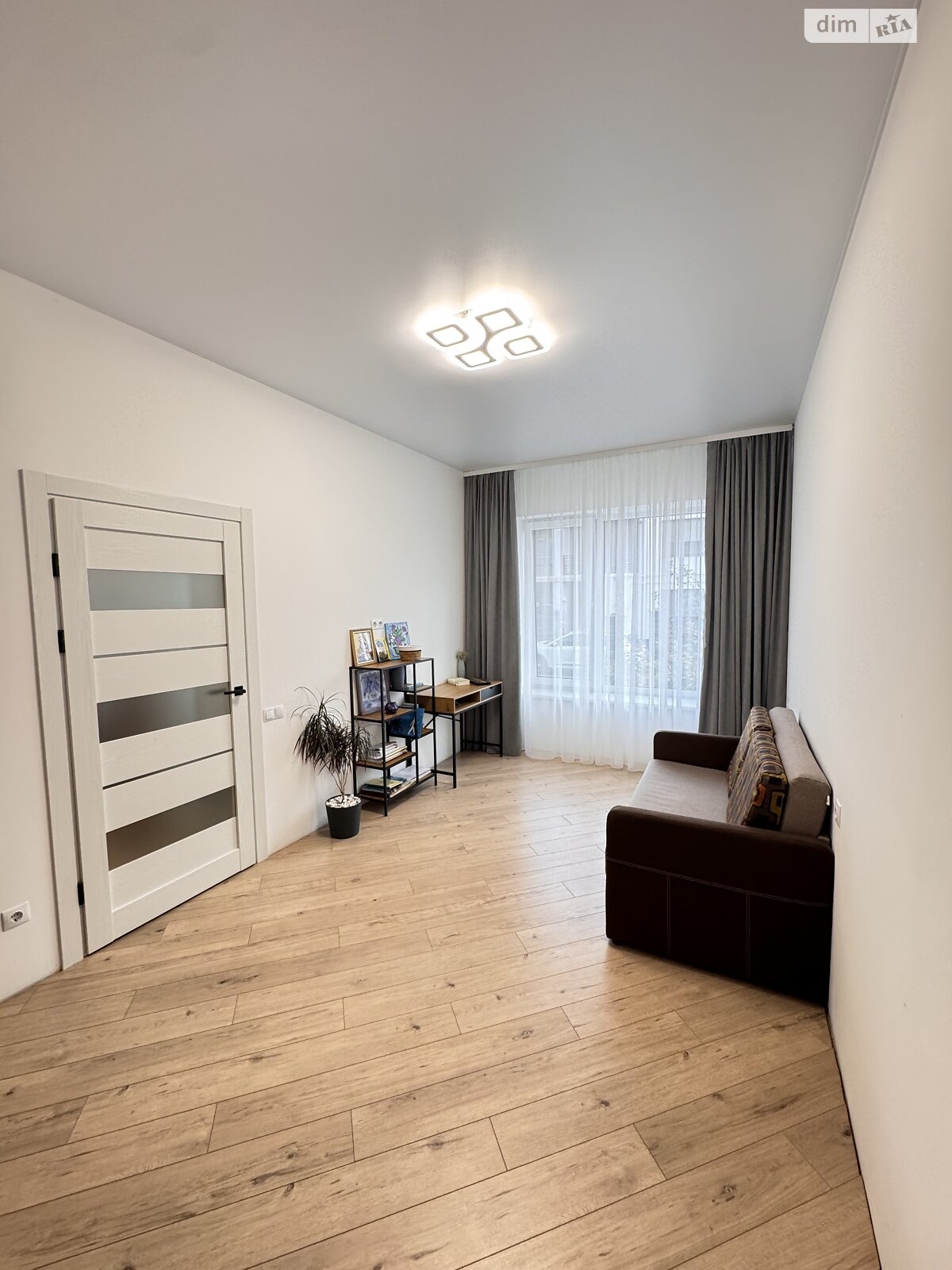 двухэтажный таунхаус, 120.2 кв. м, кирпич. Продажа в Ровно район Счастливое фото 1