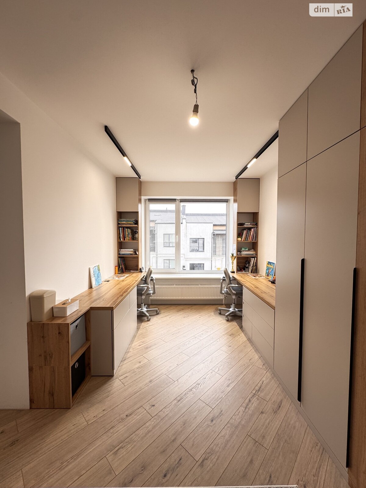 двухэтажный таунхаус, 120.2 кв. м, кирпич. Продажа в Ровно район Счастливое фото 1