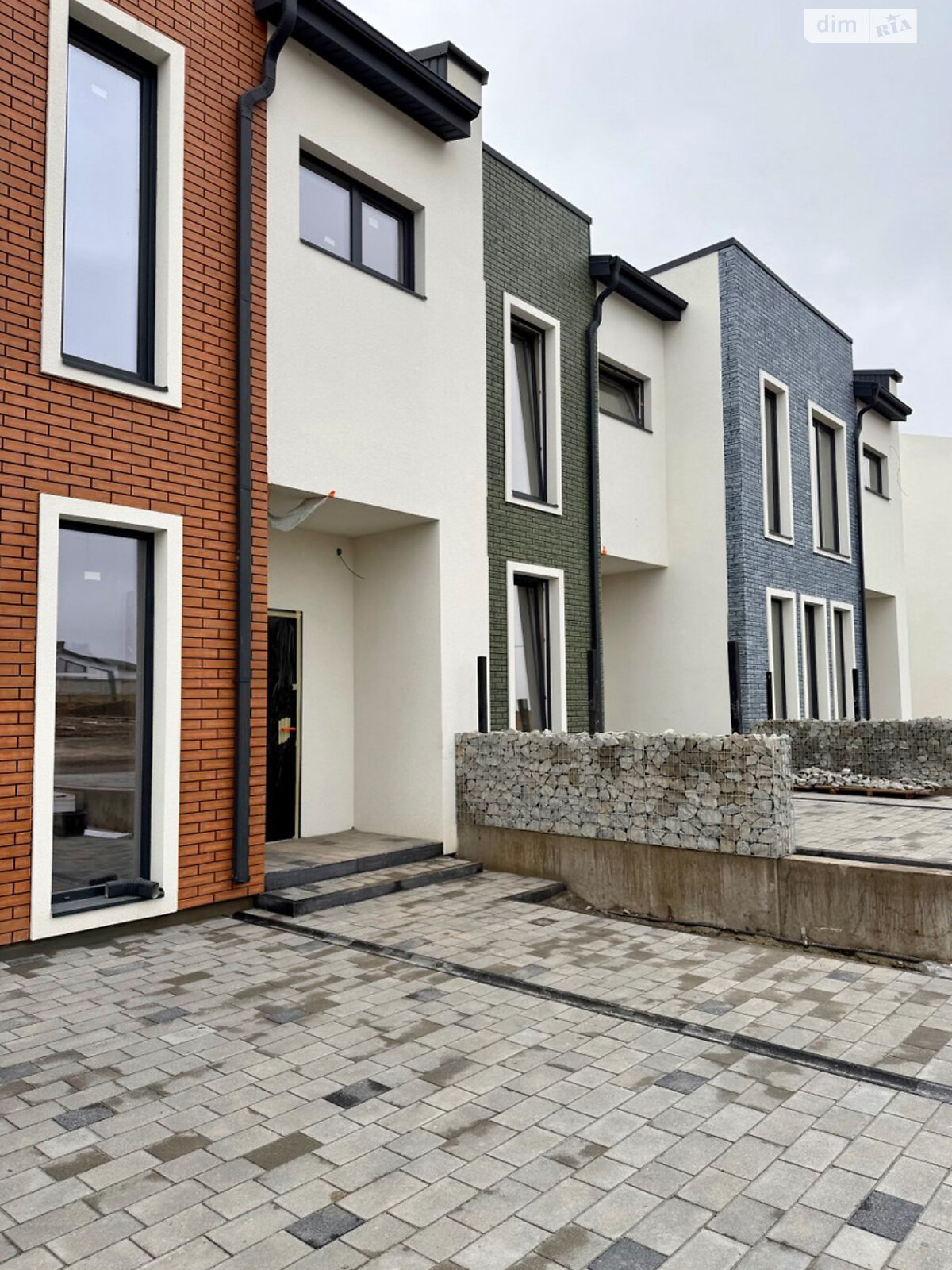 двухэтажный таунхаус, 105 кв. м, кирпич. Продажа в Ровно фото 1