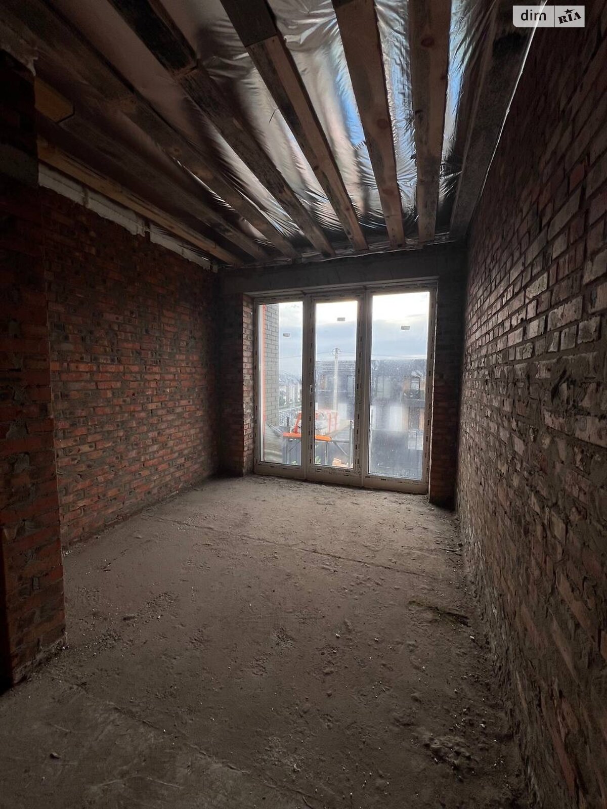 двухэтажный таунхаус, 105 кв. м, кирпич. Продажа в Ровно фото 1