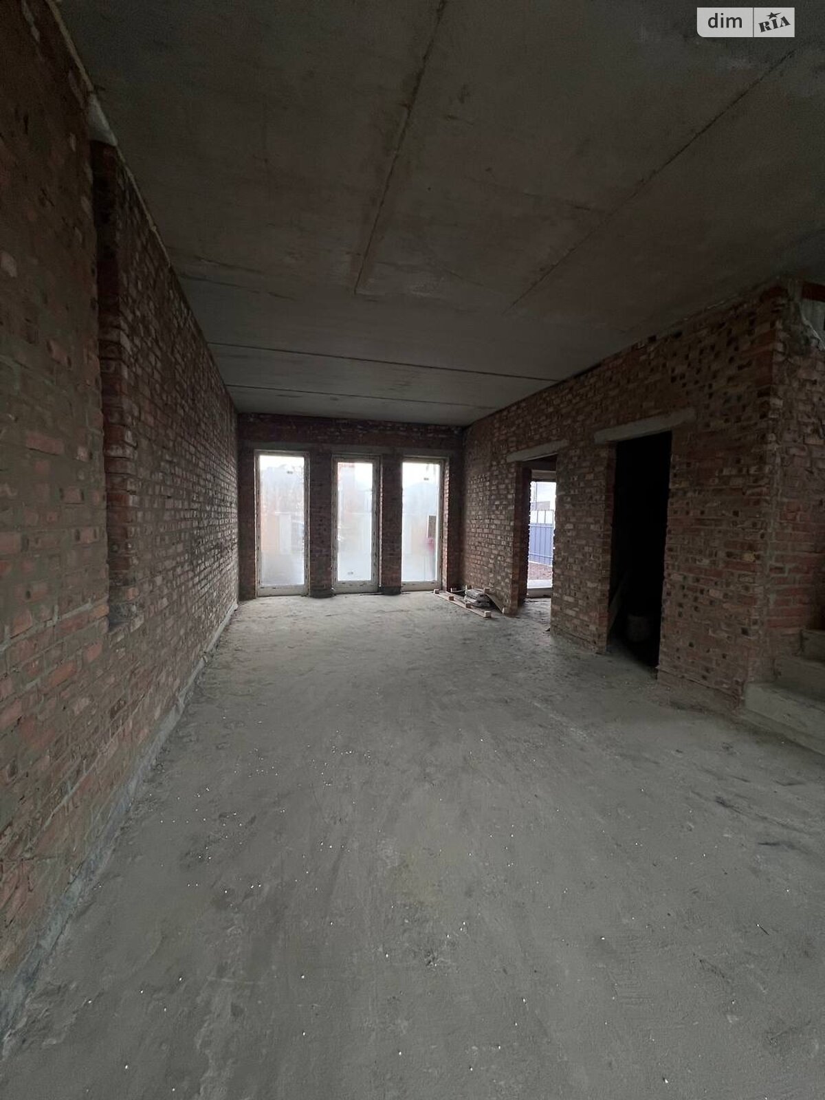 двухэтажный таунхаус, 105 кв. м, кирпич. Продажа в Ровно фото 1