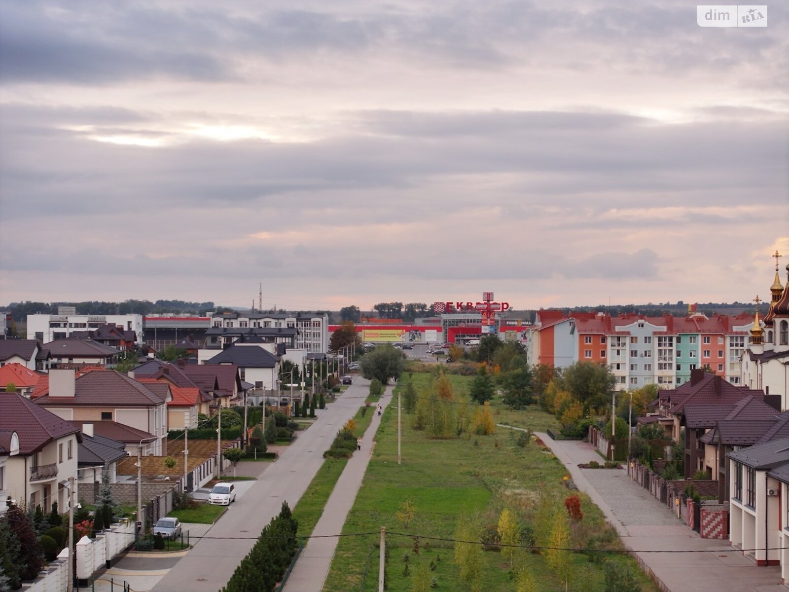 двухэтажный таунхаус, 123.8 кв. м, кирпич. Продажа в Ровно фото 1 двухэтажный таунхаус, 123.8 кв. м, кирпич. Продажа в Ровно фото 1