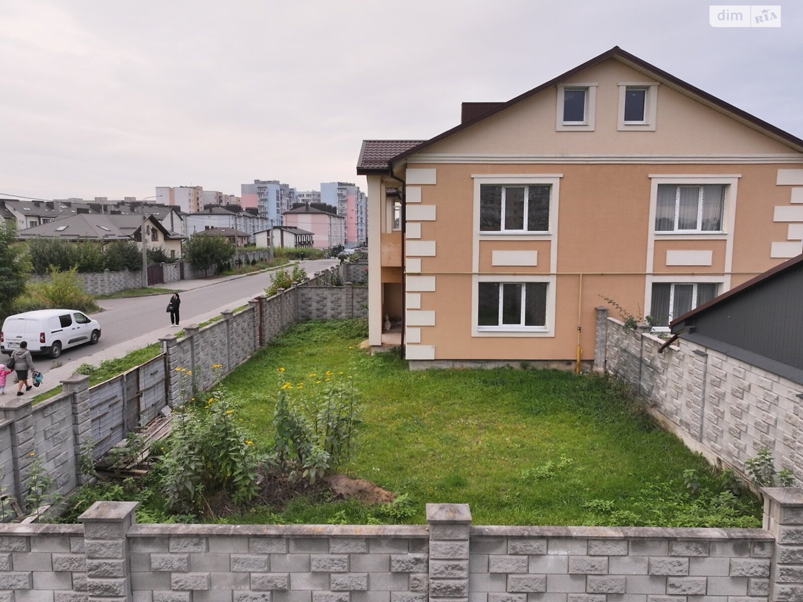 двухэтажный таунхаус, 123.8 кв. м, кирпич. Продажа в Ровно фото 1 двухэтажный таунхаус, 123.8 кв. м, кирпич. Продажа в Ровно фото 1