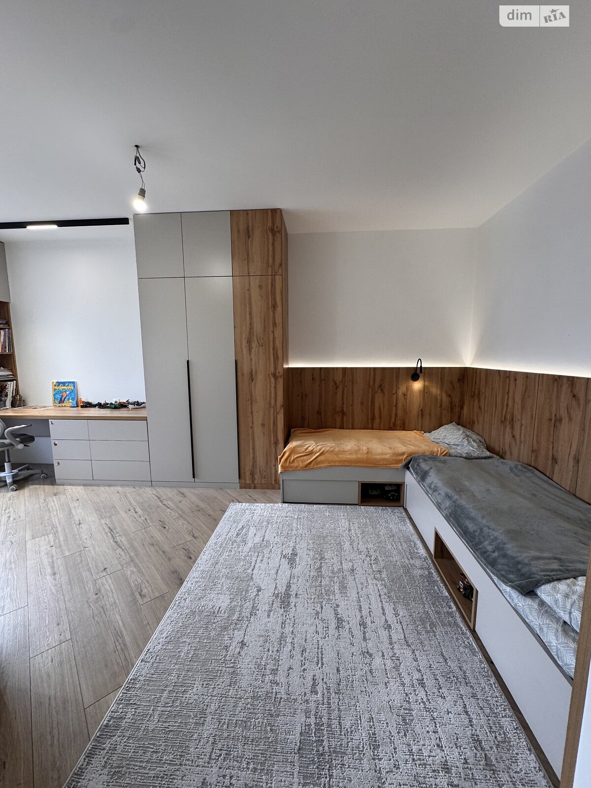 двухэтажный таунхаус, 120.2 кв. м, кирпич. Продажа в Ровно район Южный фото 1 двухэтажный таунхаус, 120.2 кв. м, кирпич. Продажа в Ровно район Южный фото 1