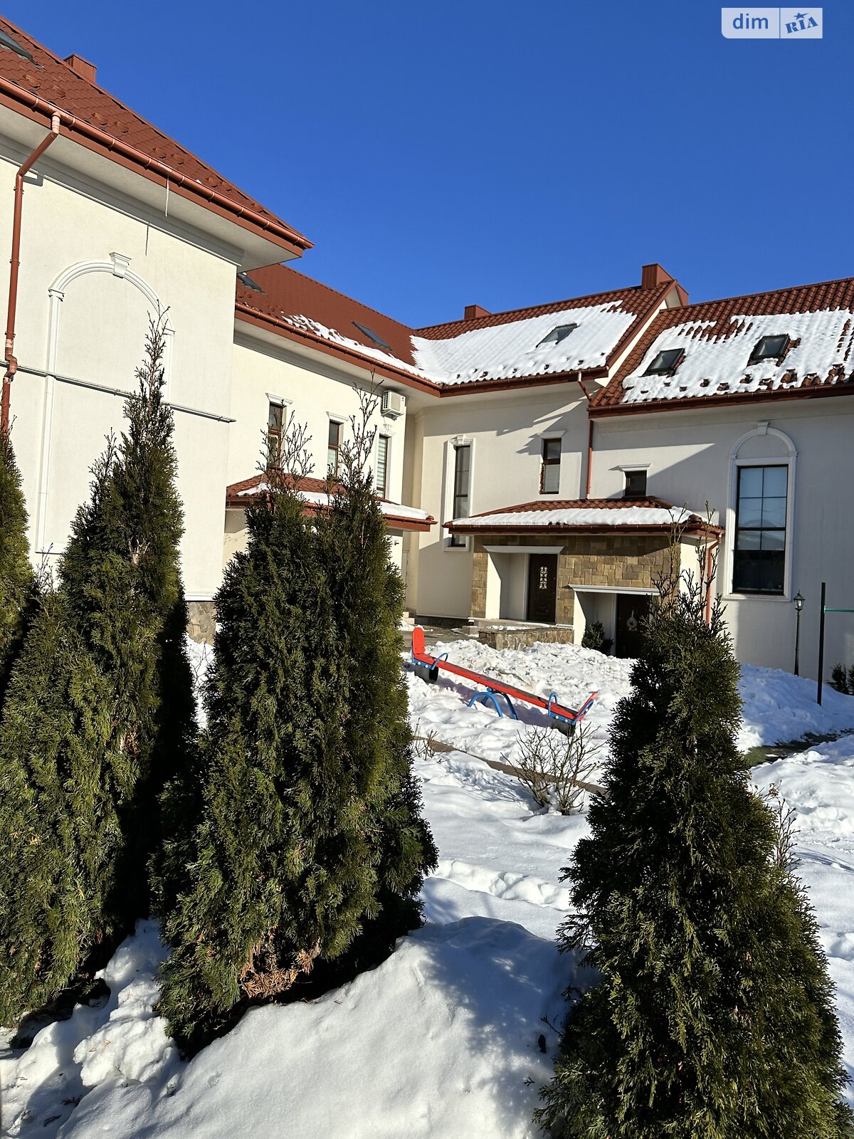 двухэтажный таунхаус, 109 кв. м, кирпич. Продажа в Ровно район Южный фото 1