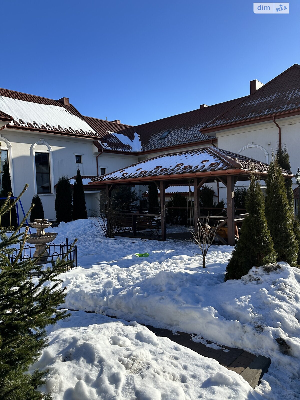 двухэтажный таунхаус, 109 кв. м, кирпич. Продажа в Ровно район Южный фото 1