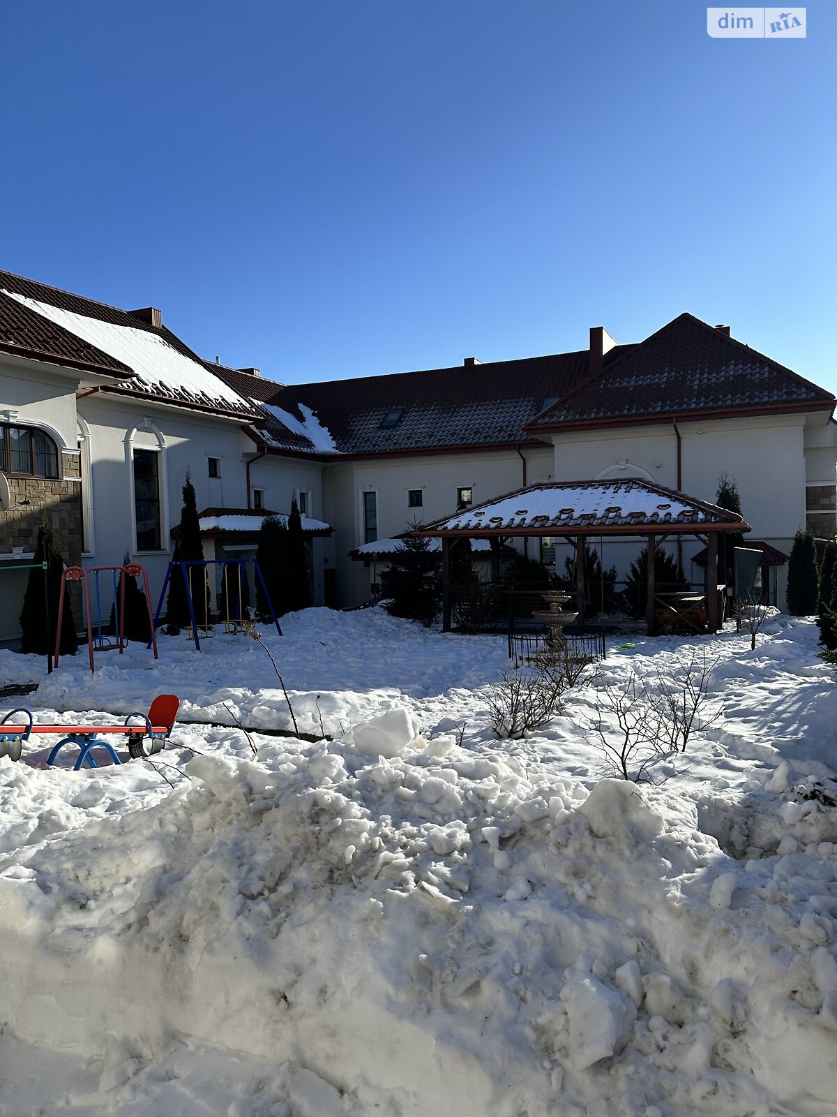 двухэтажный таунхаус, 109 кв. м, кирпич. Продажа в Ровно район Южный фото 1