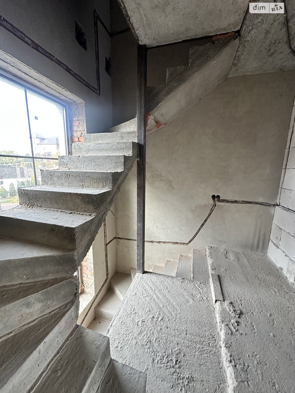 двухэтажный таунхаус, 109 кв. м, кирпич. Продажа в Ровно район Южный фото 1