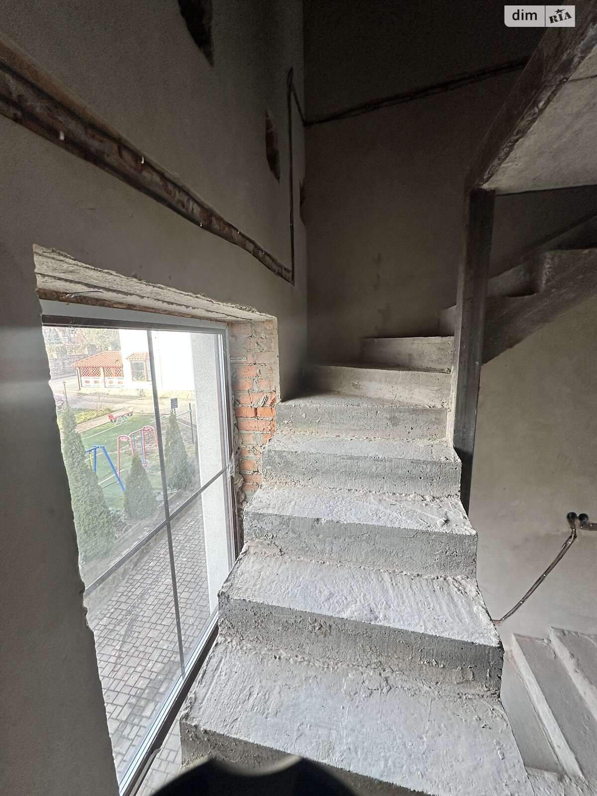 двухэтажный таунхаус, 109 кв. м, кирпич. Продажа в Ровно район Южный фото 1