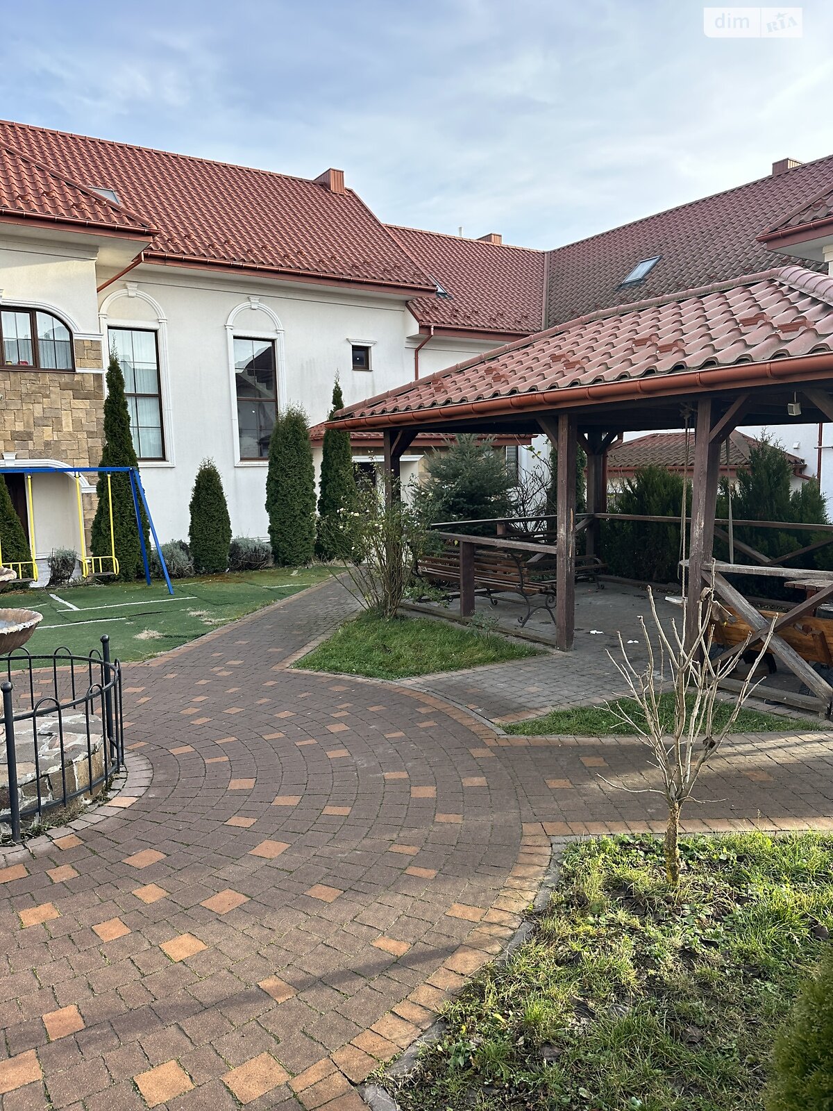 двухэтажный таунхаус, 109 кв. м, кирпич. Продажа в Ровно район Южный фото 1