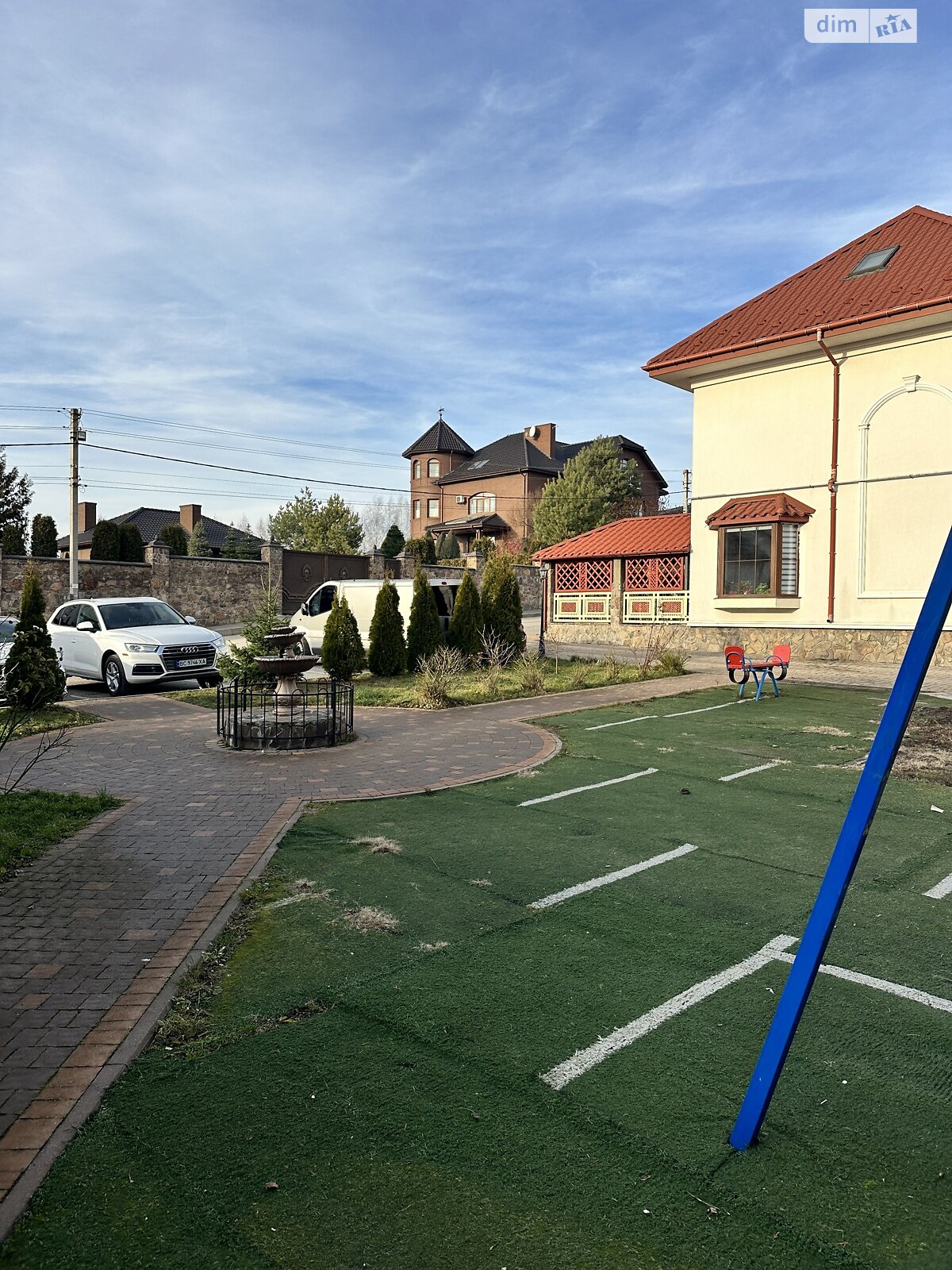 двухэтажный таунхаус, 109 кв. м, кирпич. Продажа в Ровно район Южный фото 1