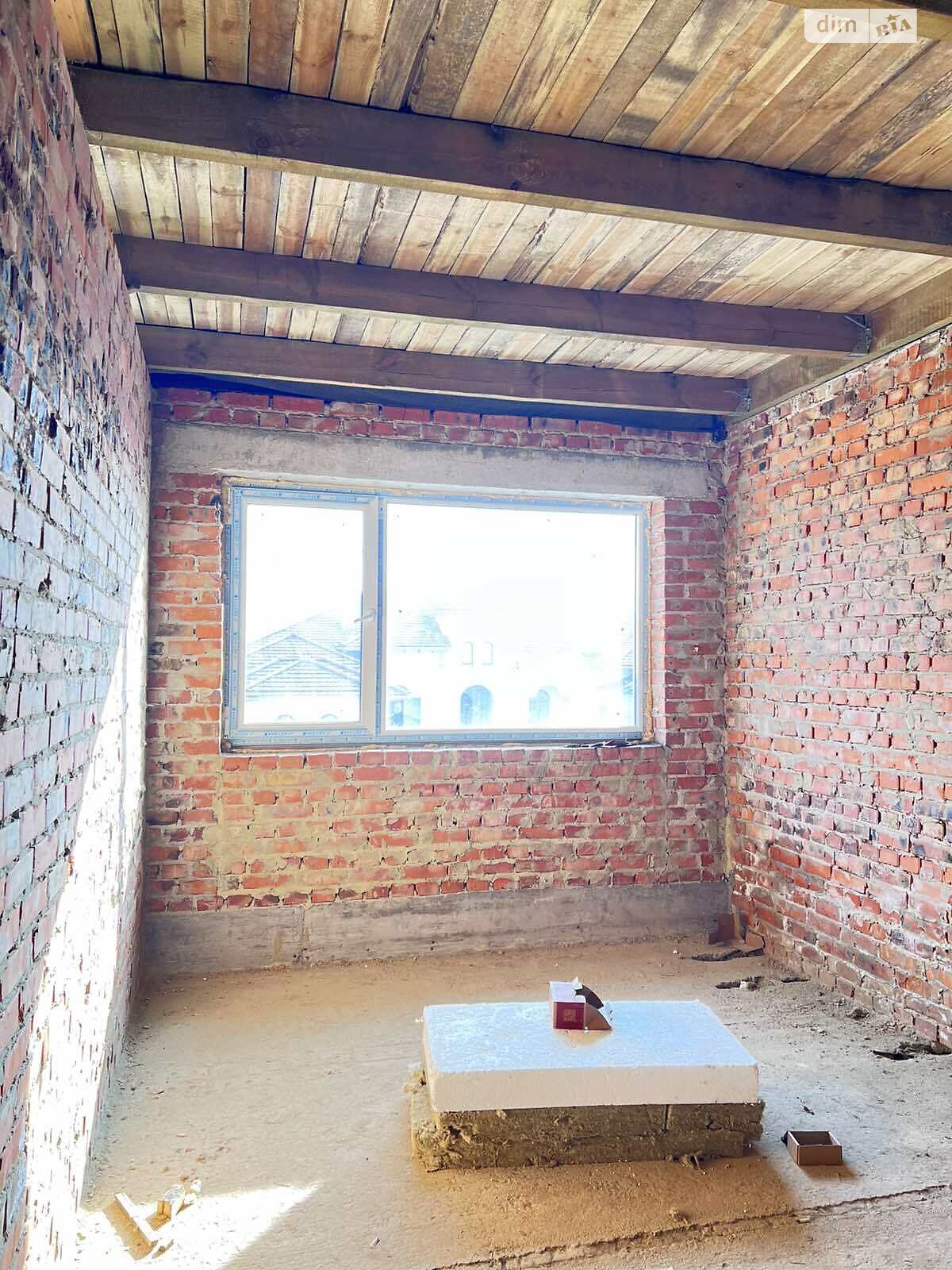 двухэтажный таунхаус, 99 кв. м, кирпич. Продажа в Ровно район Южный фото 1