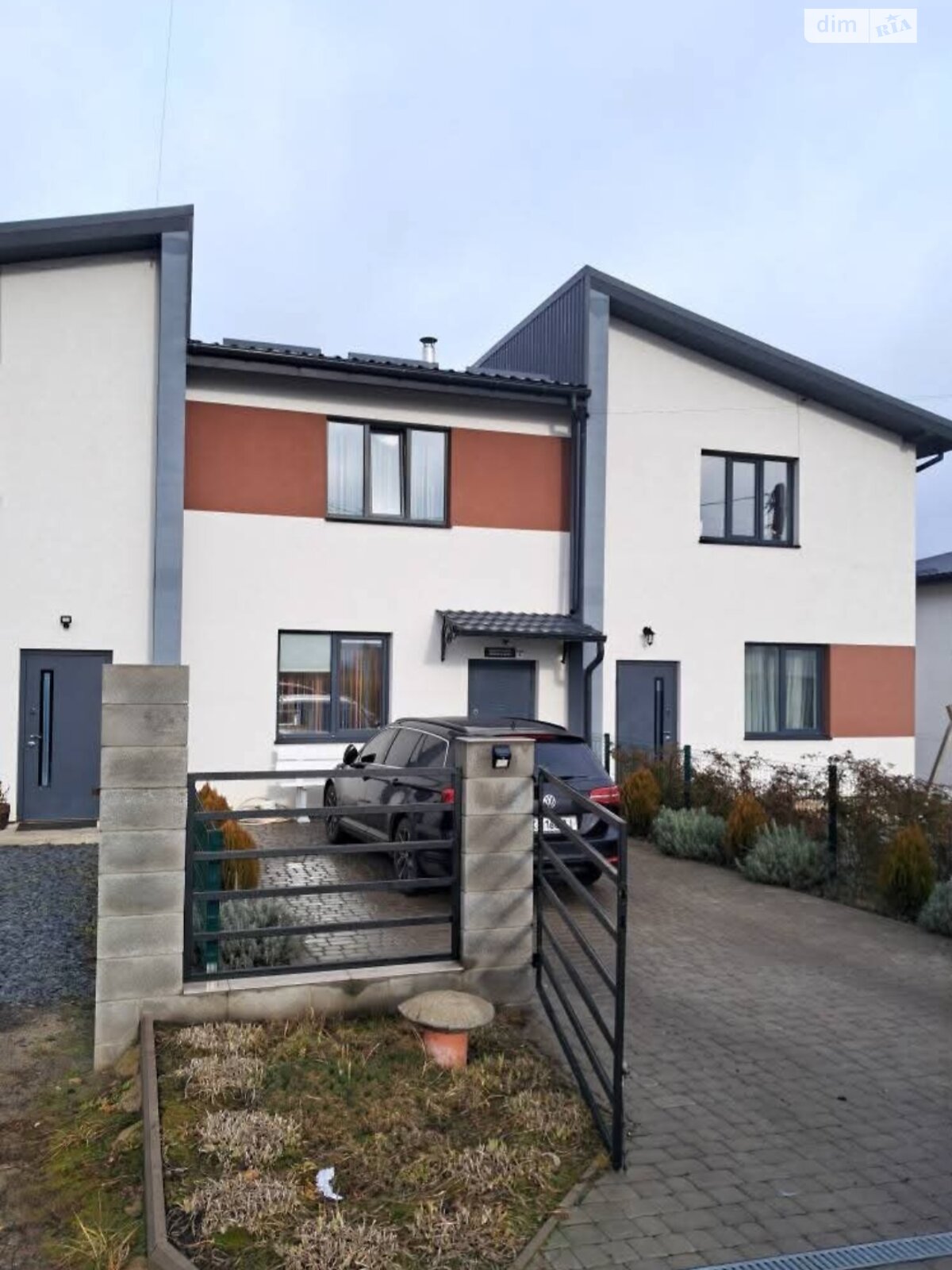 двухэтажный таунхаус, 100 кв. м, кирпич. Продажа в Ровно район Зоопарк фото 1 двухэтажный таунхаус, 100 кв. м, кирпич. Продажа в Ровно район Зоопарк фото 1