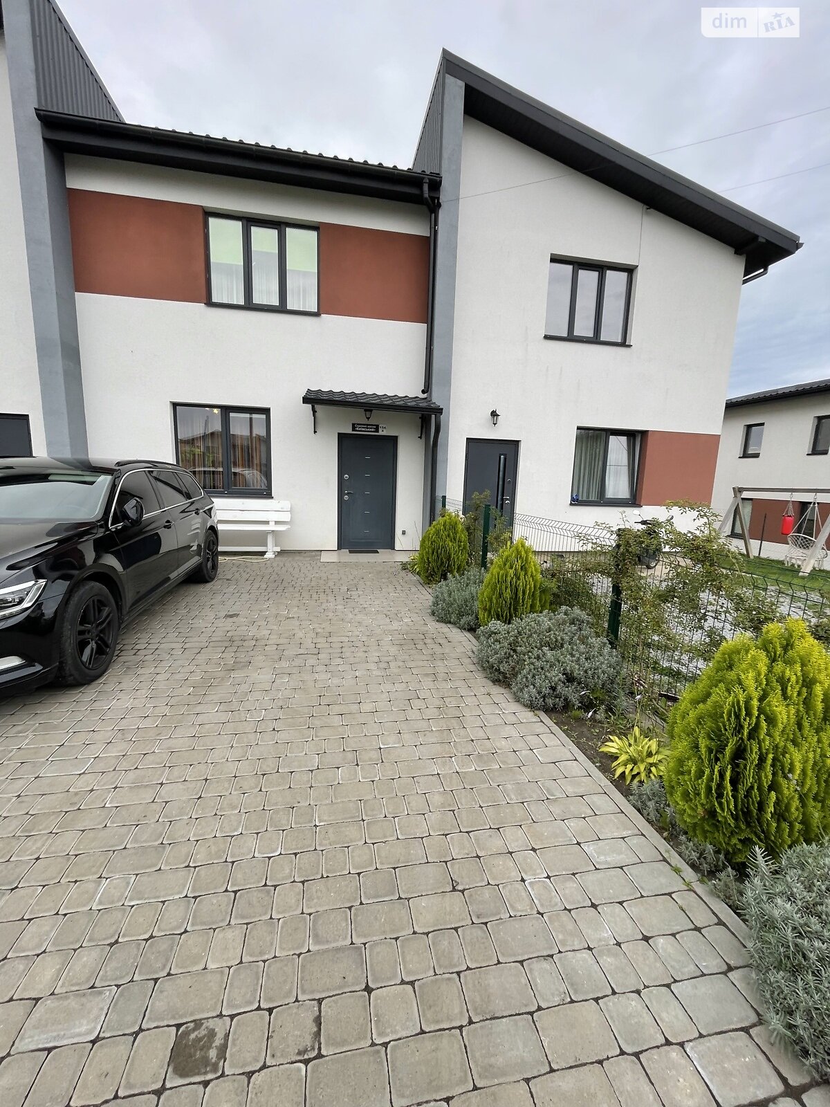 двухэтажный таунхаус, 103.8 кв. м, кирпич. Продажа в Ровно район Зоопарк фото 1 двухэтажный таунхаус, 103.8 кв. м, кирпич. Продажа в Ровно район Зоопарк фото 1