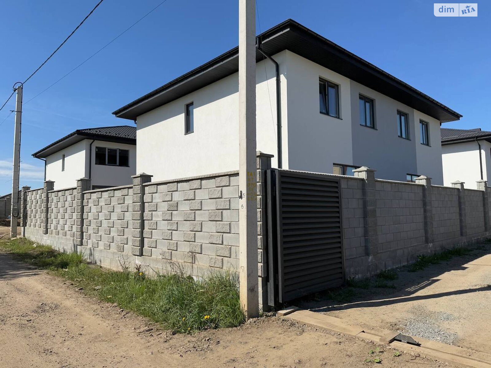 двухэтажный таунхаус, 126 кв. м, кирпич. Продажа в Ровно фото 1 двухэтажный таунхаус, 126 кв. м, кирпич. Продажа в Ровно фото 1