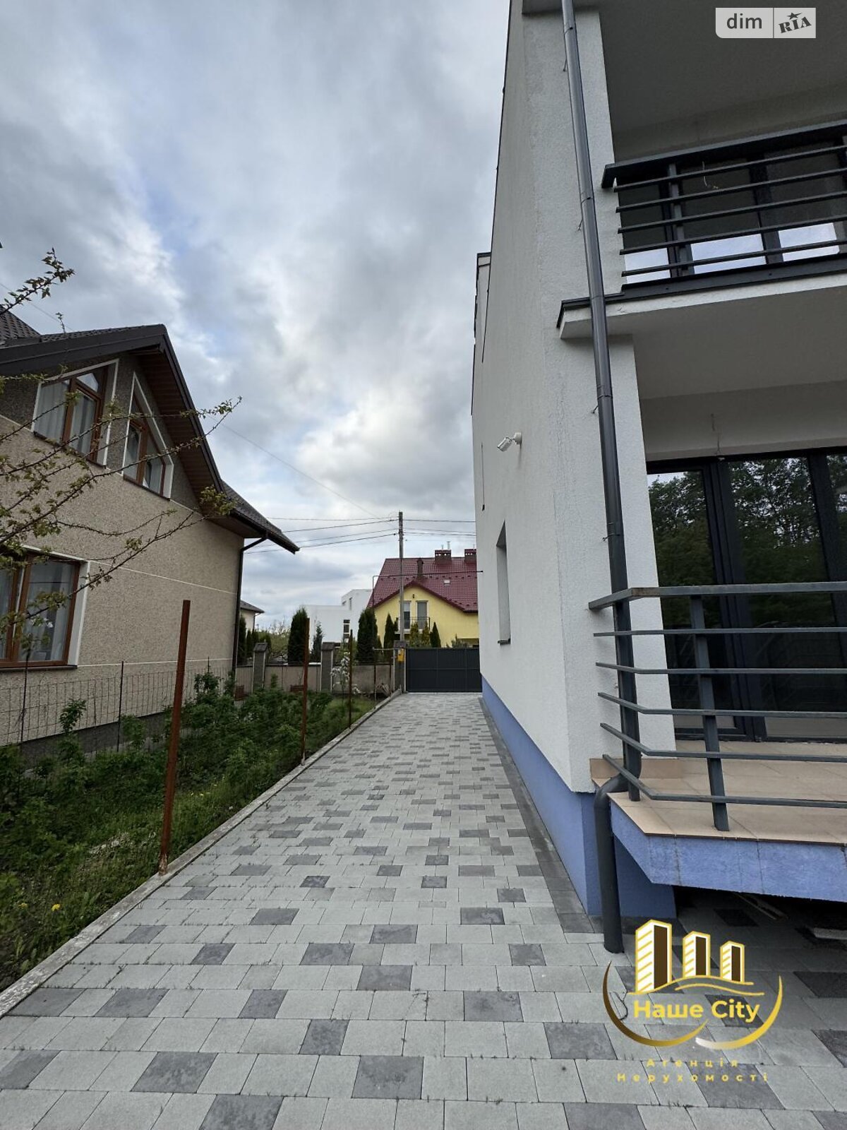 триповерховий таунхаус, 155 кв. м, кирпич. Продаж у Рудному фото 1 триповерховий таунхаус, 155 кв. м, кирпич. Продаж у Рудному фото 1