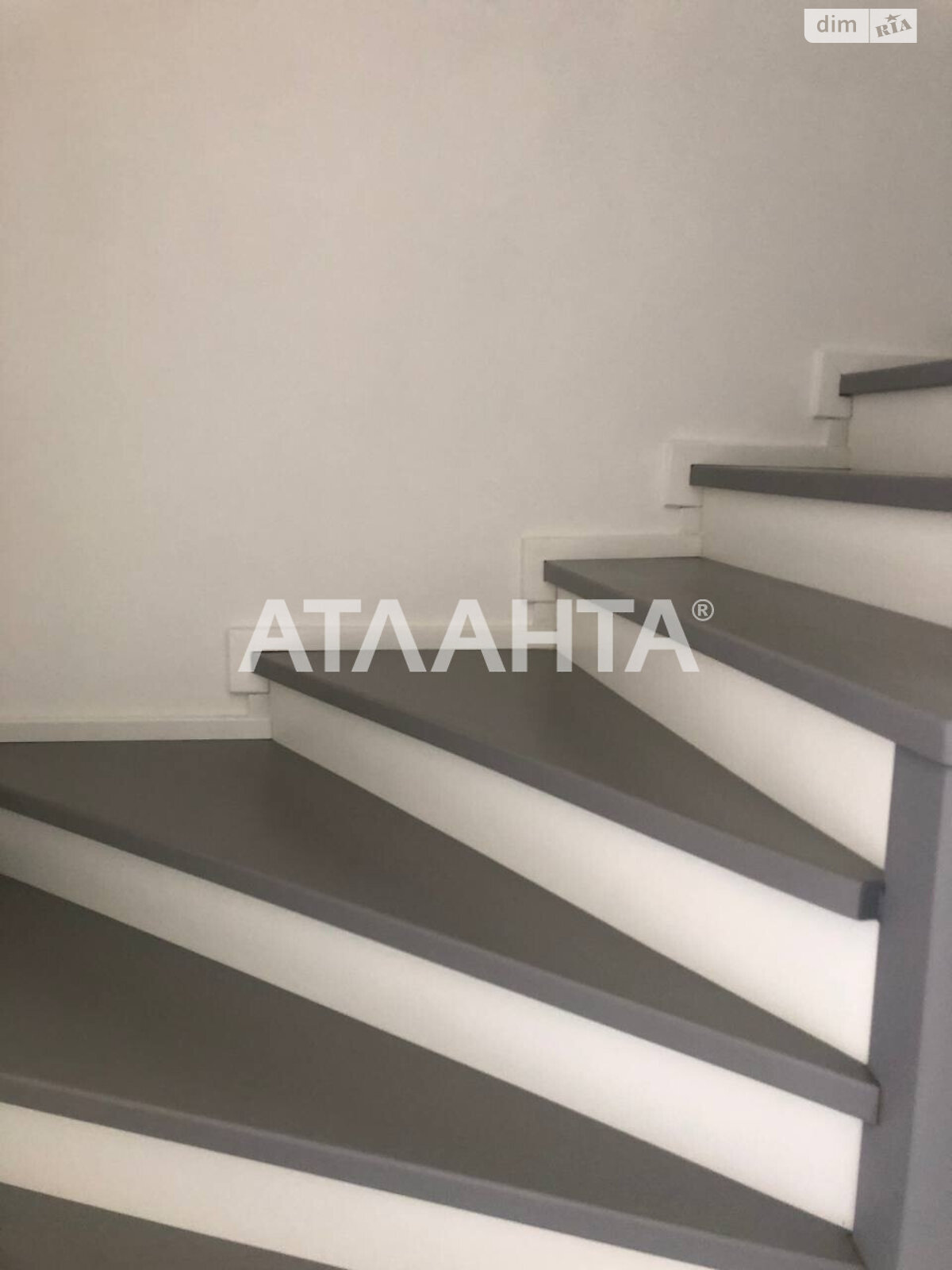 триповерховий таунхаус, 155 кв. м, кирпич. Продаж у Рудному фото 2 триповерховий таунхаус, 155 кв. м, кирпич. Продаж у Рудному фото 2