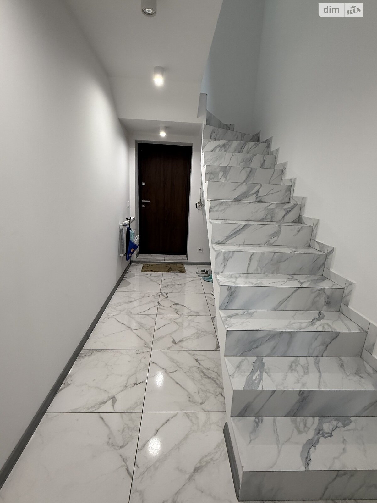 трехэтажный таунхаус, 160.8 кв. м, кирпич. Продажа в Рясно-Русском фото 1 трехэтажный таунхаус, 160.8 кв. м, кирпич. Продажа в Рясно-Русском фото 1