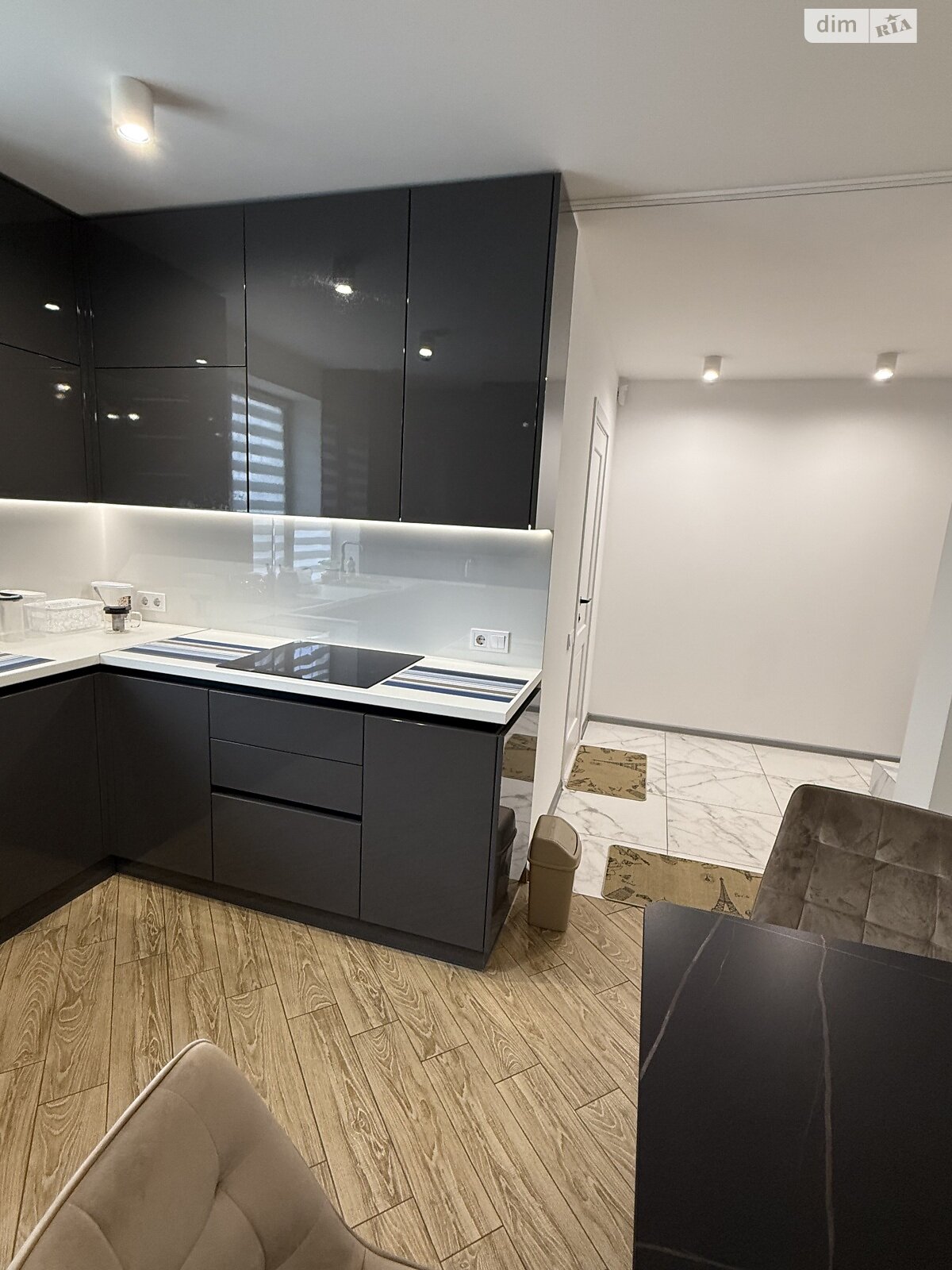 трехэтажный таунхаус, 160.8 кв. м, кирпич. Продажа в Рясно-Русском фото 1 трехэтажный таунхаус, 160.8 кв. м, кирпич. Продажа в Рясно-Русском фото 1