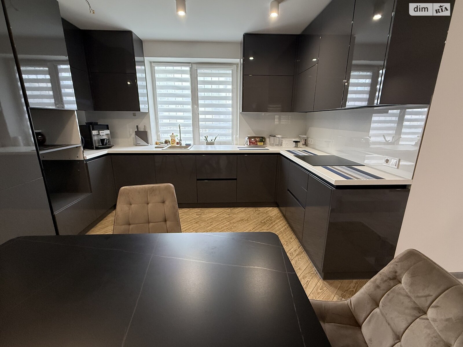 трехэтажный таунхаус, 160.8 кв. м, кирпич. Продажа в Рясно-Русском фото 1 трехэтажный таунхаус, 160.8 кв. м, кирпич. Продажа в Рясно-Русском фото 1