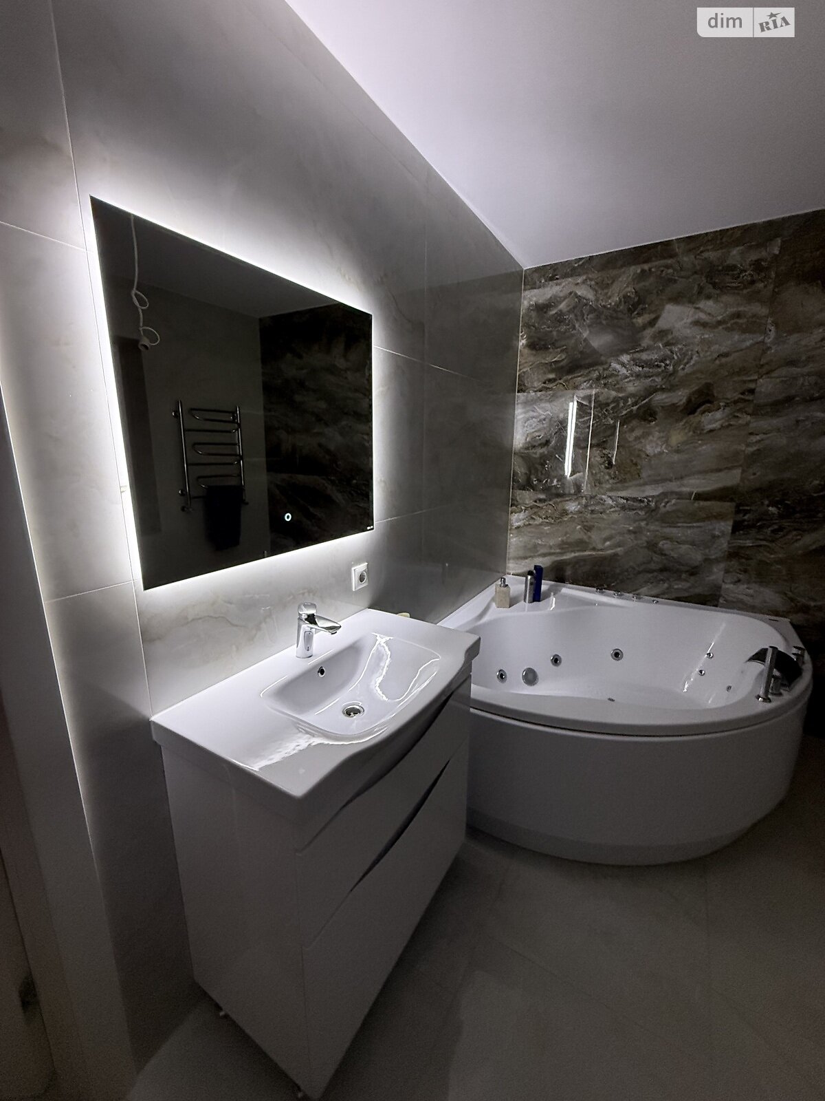 трехэтажный таунхаус, 160.8 кв. м, кирпич. Продажа в Рясно-Русском фото 1 трехэтажный таунхаус, 160.8 кв. м, кирпич. Продажа в Рясно-Русском фото 1