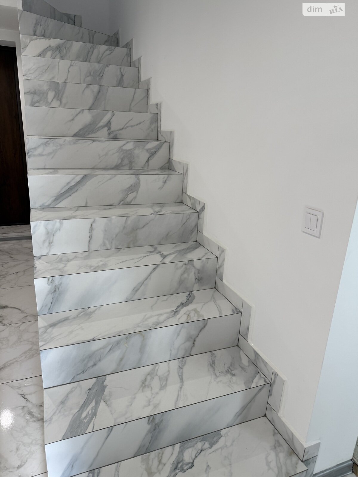 трехэтажный таунхаус, 160.8 кв. м, кирпич. Продажа в Рясно-Русском фото 1 трехэтажный таунхаус, 160.8 кв. м, кирпич. Продажа в Рясно-Русском фото 1