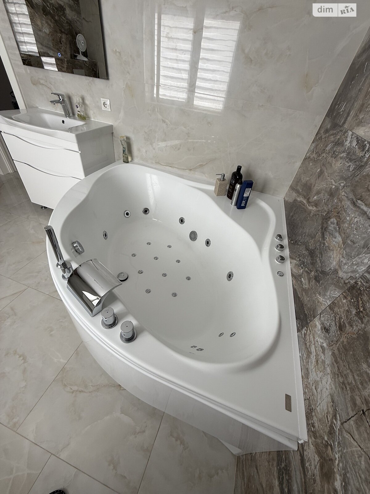 трехэтажный таунхаус, 160.8 кв. м, кирпич. Продажа в Рясно-Русском фото 1 трехэтажный таунхаус, 160.8 кв. м, кирпич. Продажа в Рясно-Русском фото 1