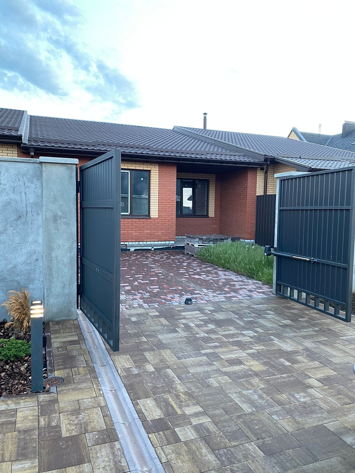 одноповерховий таунхаус, 91.7 кв. м, цегла. Продаж у Шкарівці фото 1