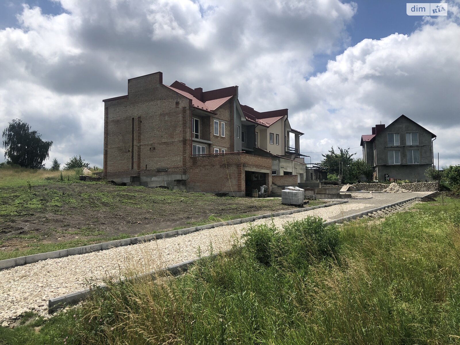 трехэтажный таунхаус, 180 кв. м, кирпич. Продажа в Смыковцы фото 1 трехэтажный таунхаус, 180 кв. м, кирпич. Продажа в Смыковцы фото 1