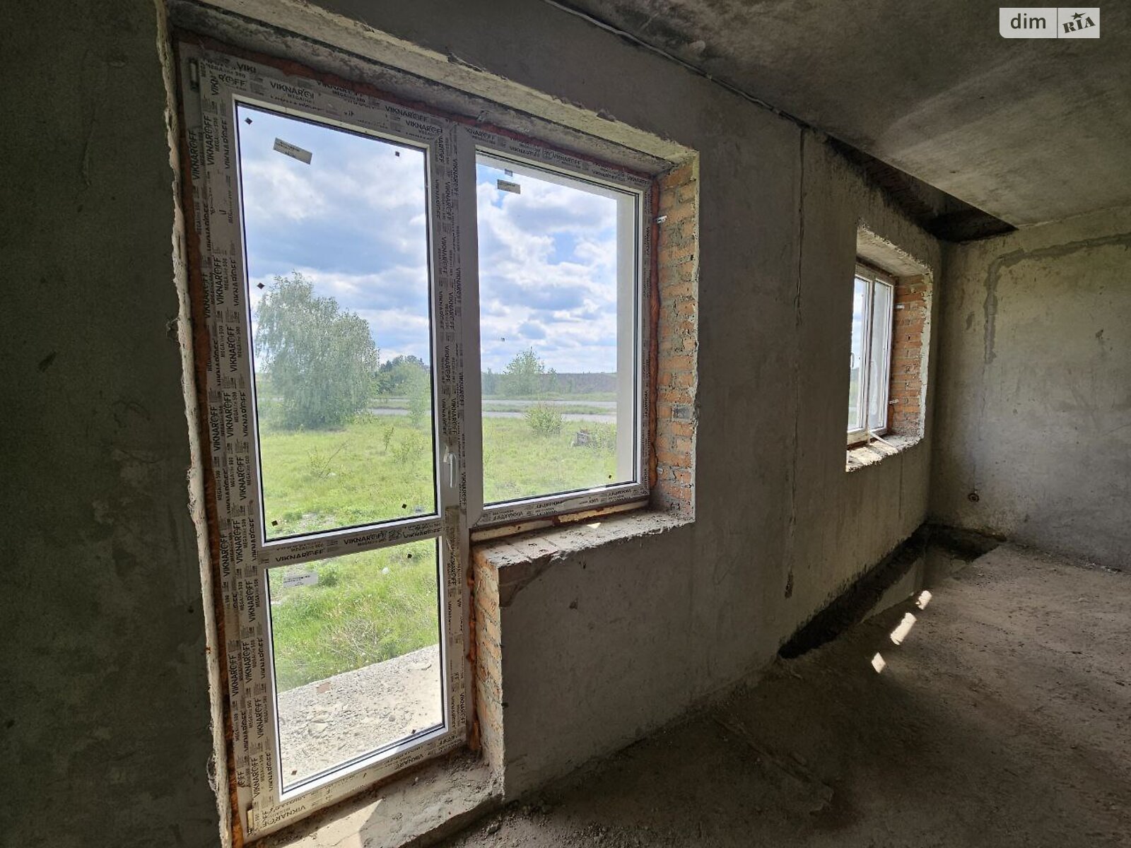 трехэтажный таунхаус, 160 кв. м, кирпич. Продажа в Смыковцы фото 1 трехэтажный таунхаус, 160 кв. м, кирпич. Продажа в Смыковцы фото 1