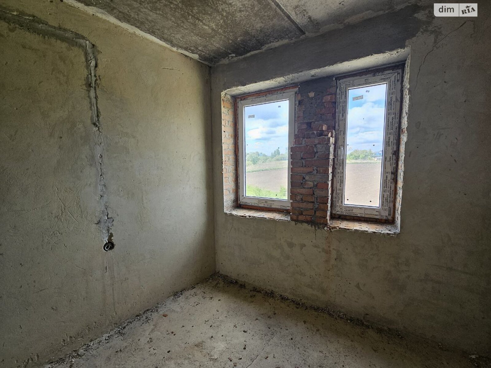 трехэтажный таунхаус, 160 кв. м, кирпич. Продажа в Смыковцы фото 1 трехэтажный таунхаус, 160 кв. м, кирпич. Продажа в Смыковцы фото 1