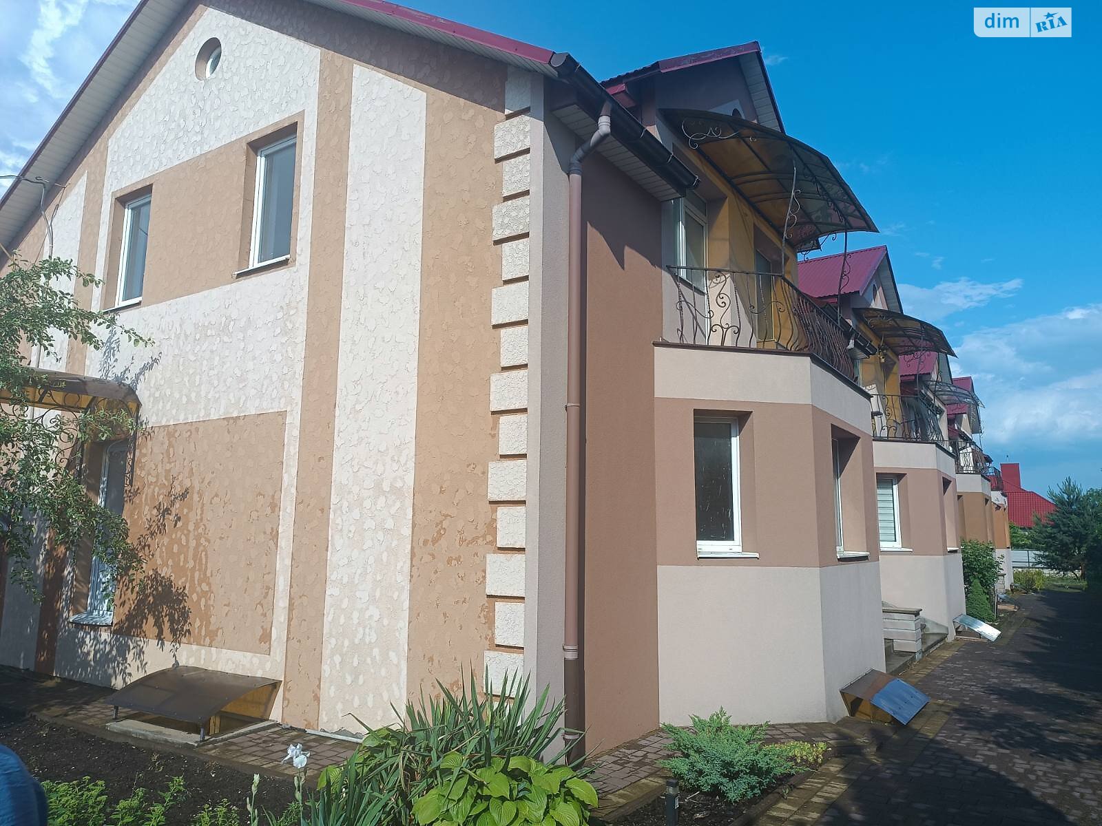 двухэтажный таунхаус, 216 кв. м, кирпич. Продажа в Смыковцы фото 1