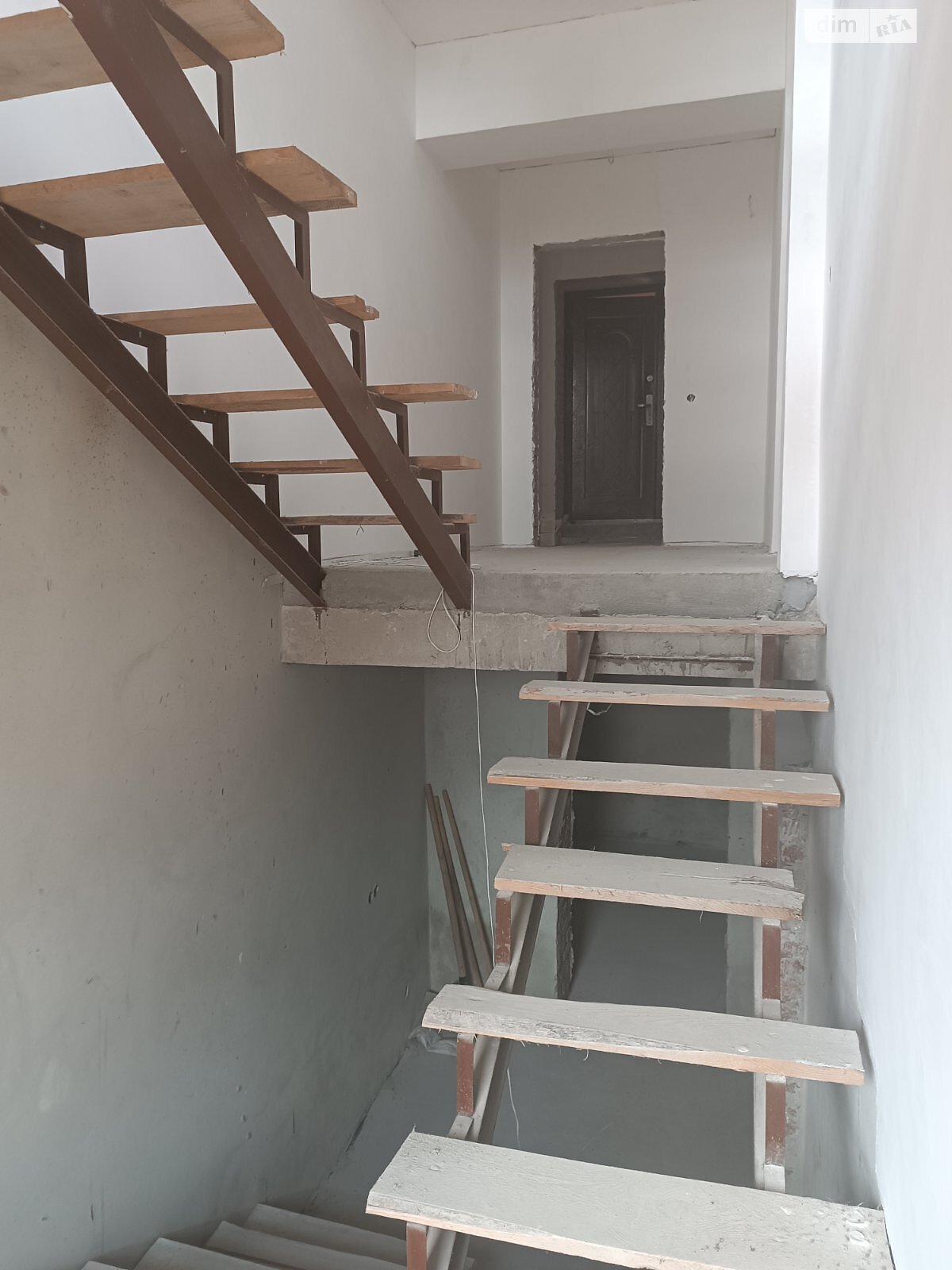 двухэтажный таунхаус, 216 кв. м, кирпич. Продажа в Смыковцы фото 1