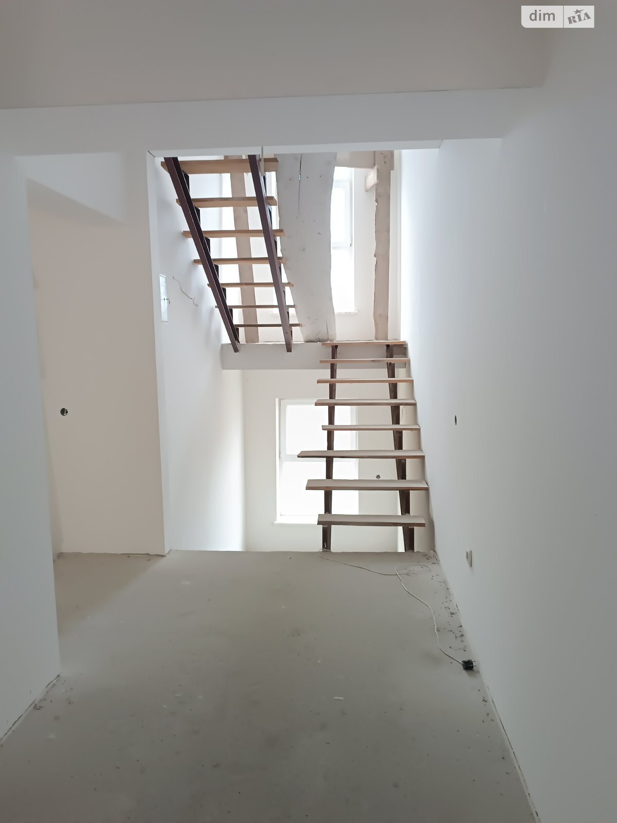 двухэтажный таунхаус, 216 кв. м, кирпич. Продажа в Смыковцы фото 1