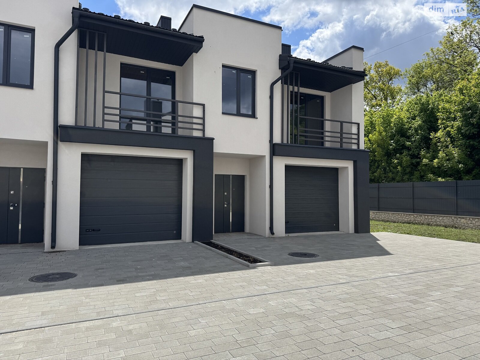 двоповерховий таунхаус, 120 кв. м, цегла. Продаж у Смиківці фото 1 двоповерховий таунхаус, 120 кв. м, цегла. Продаж у Смиківці фото 1