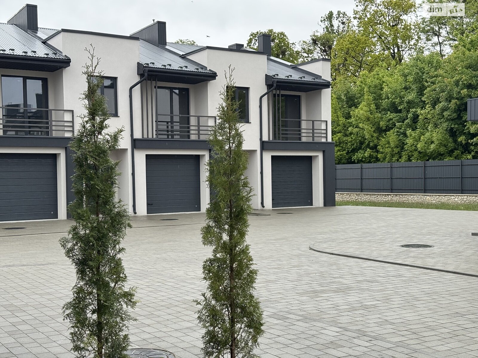 двоповерховий таунхаус, 120 кв. м, цегла. Продаж у Смиківці фото 1 двоповерховий таунхаус, 120 кв. м, цегла. Продаж у Смиківці фото 1