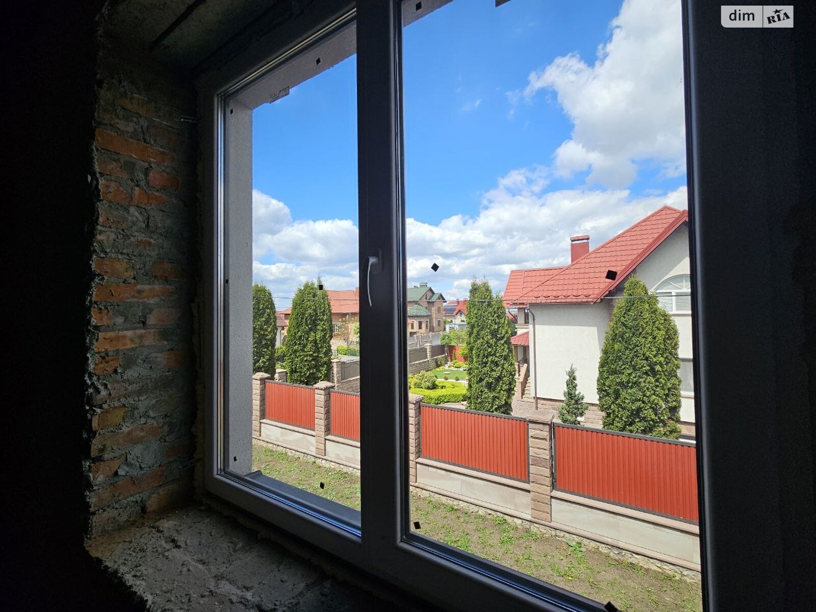 двухэтажный таунхаус, 110 кв. м, кирпич. Продажа в Смыковцы фото 1 двухэтажный таунхаус, 110 кв. м, кирпич. Продажа в Смыковцы фото 1