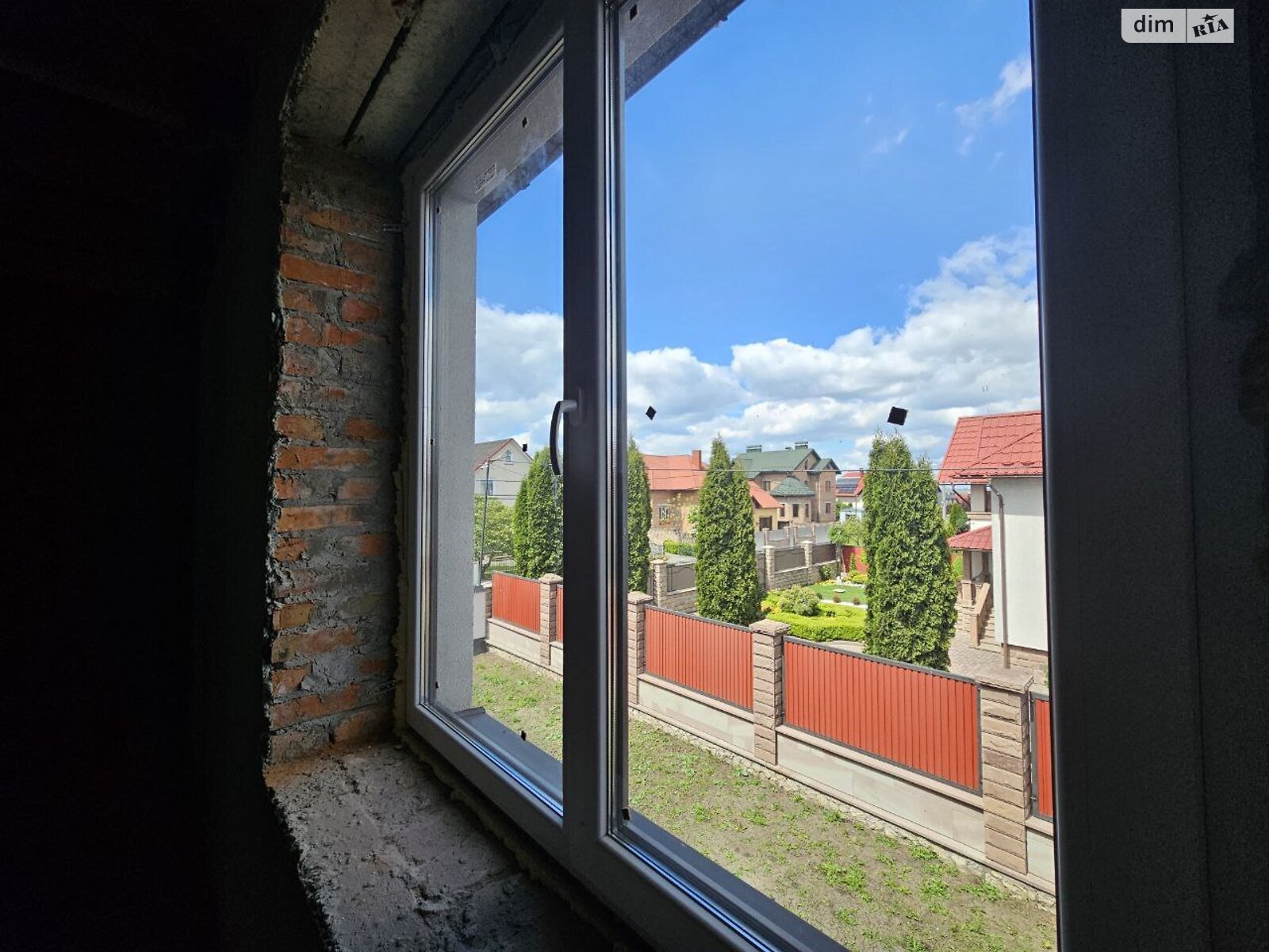 двухэтажный таунхаус, 110 кв. м, кирпич. Продажа в Смыковцы фото 1 двухэтажный таунхаус, 110 кв. м, кирпич. Продажа в Смыковцы фото 1