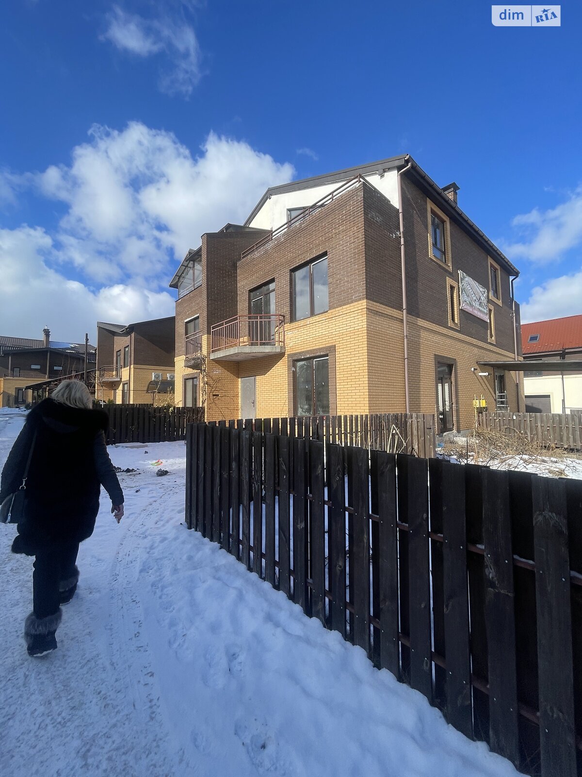 триповерховий таунхаус, 110 кв. м, кирпич. Продаж у Софіївській Борщагівці фото 1 триповерховий таунхаус, 110 кв. м, кирпич. Продаж у Софіївській Борщагівці фото 1