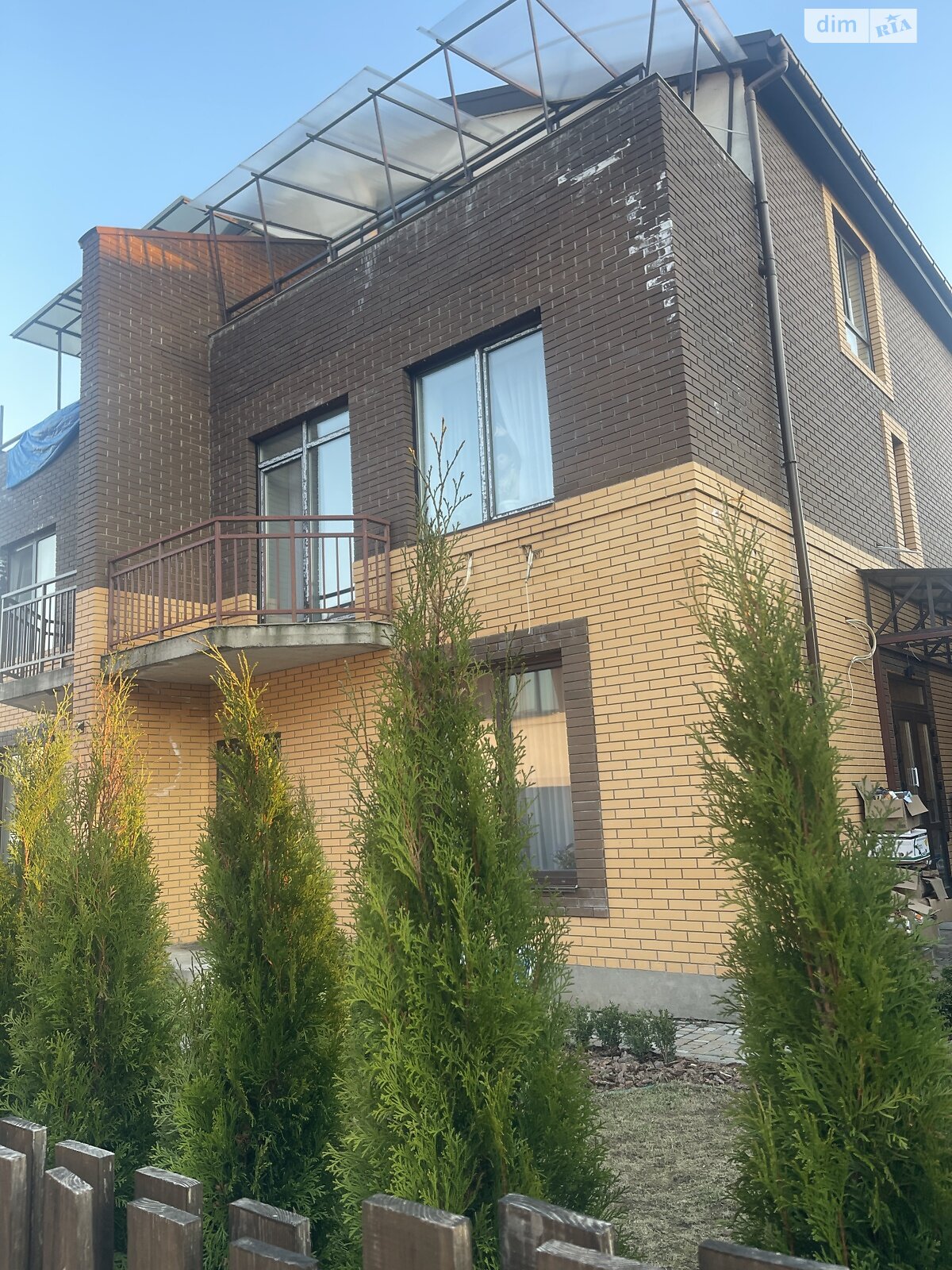 триповерховий таунхаус, 110 кв. м, цегла. Продаж у Софіївській Борщагівці фото 1 триповерховий таунхаус, 110 кв. м, цегла. Продаж у Софіївській Борщагівці фото 1