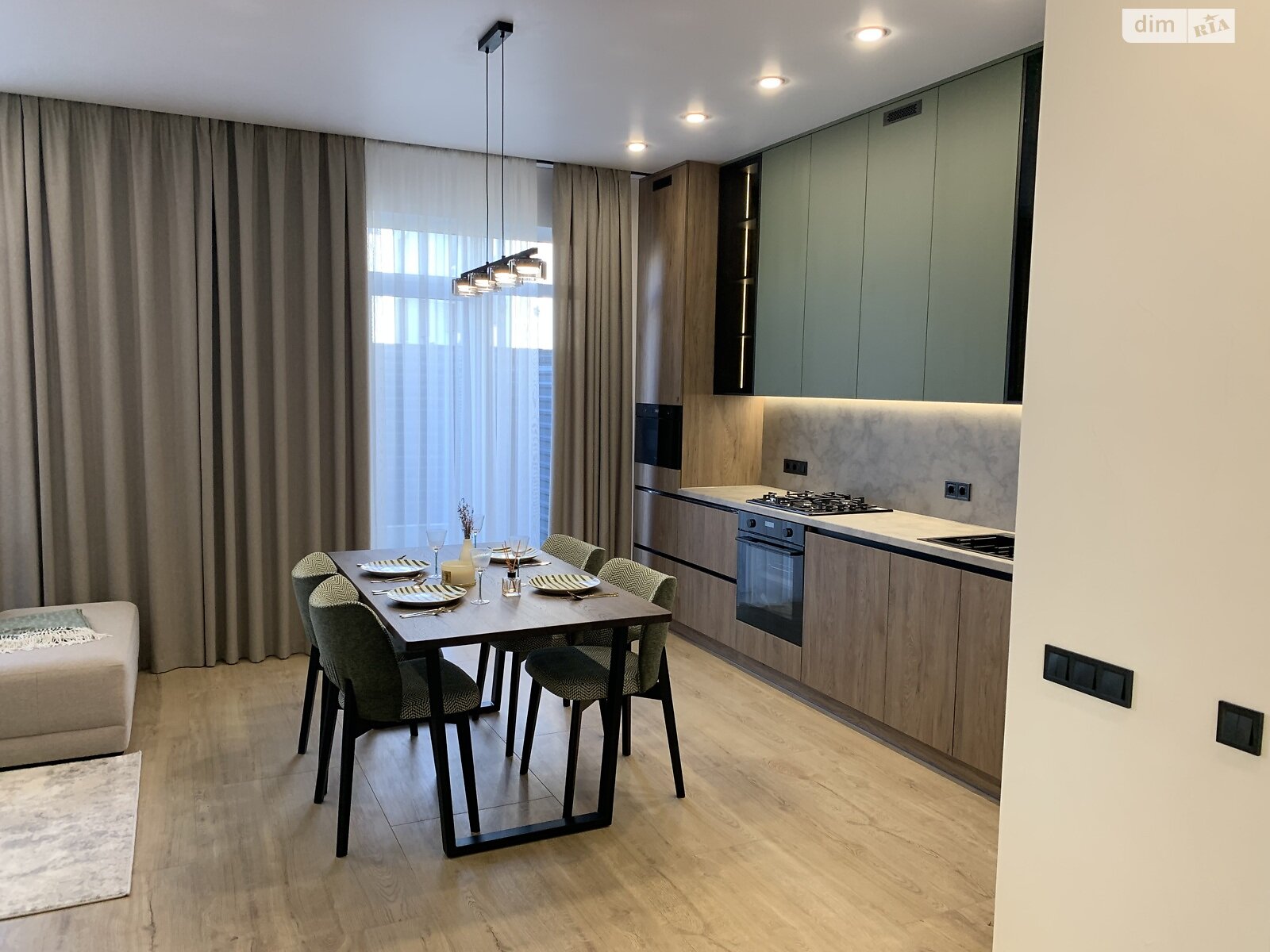 двоповерховий таунхаус, 110 кв. м, цегла. Продаж у Софіївській Борщагівці фото 1 двоповерховий таунхаус, 110 кв. м, цегла. Продаж у Софіївській Борщагівці фото 1