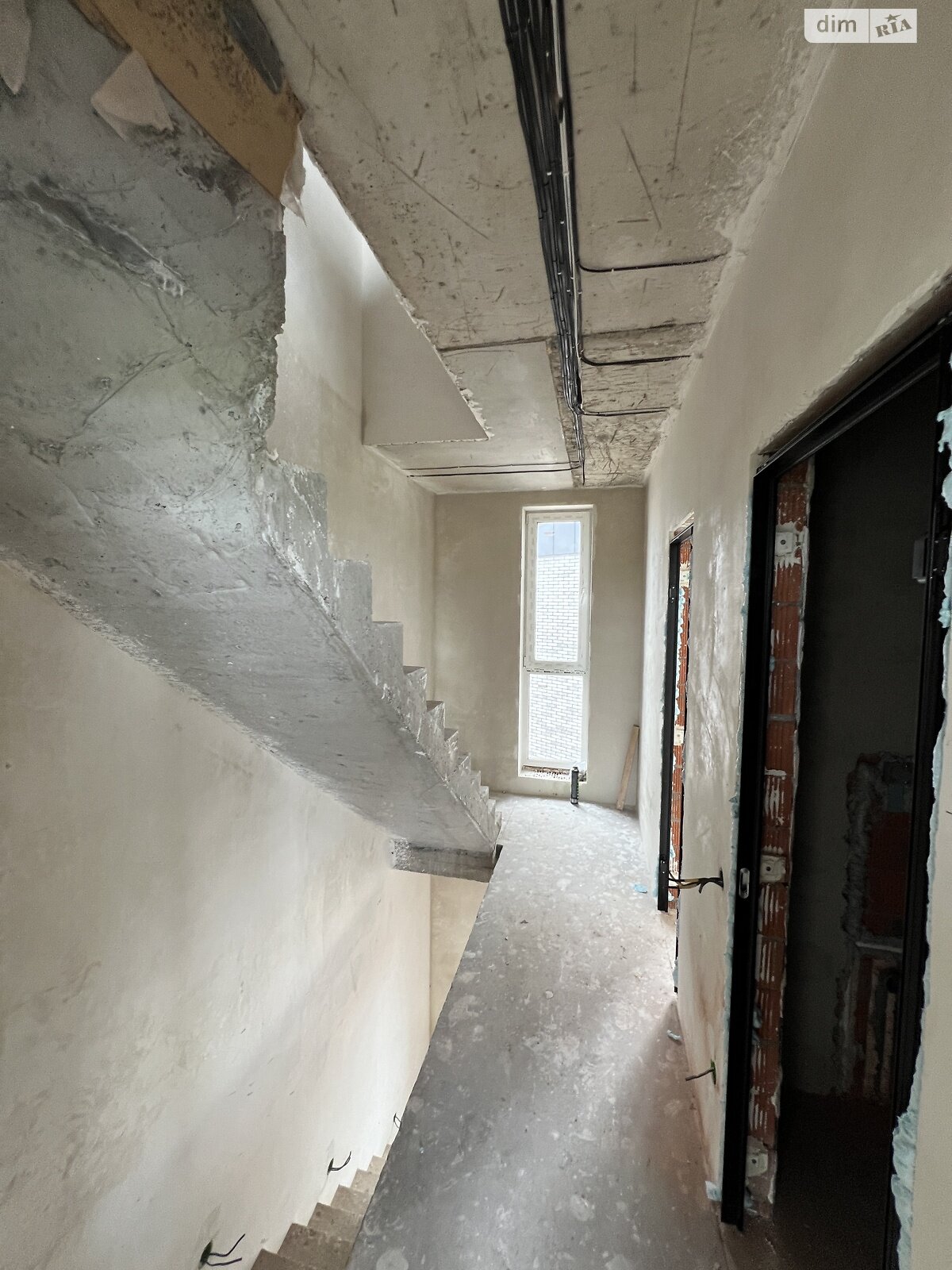 трехэтажный таунхаус, 107 кв. м, керамический блок. Продажа в Софиевской Борщаговке фото 1 трехэтажный таунхаус, 107 кв. м, керамический блок. Продажа в Софиевской Борщаговке фото 1