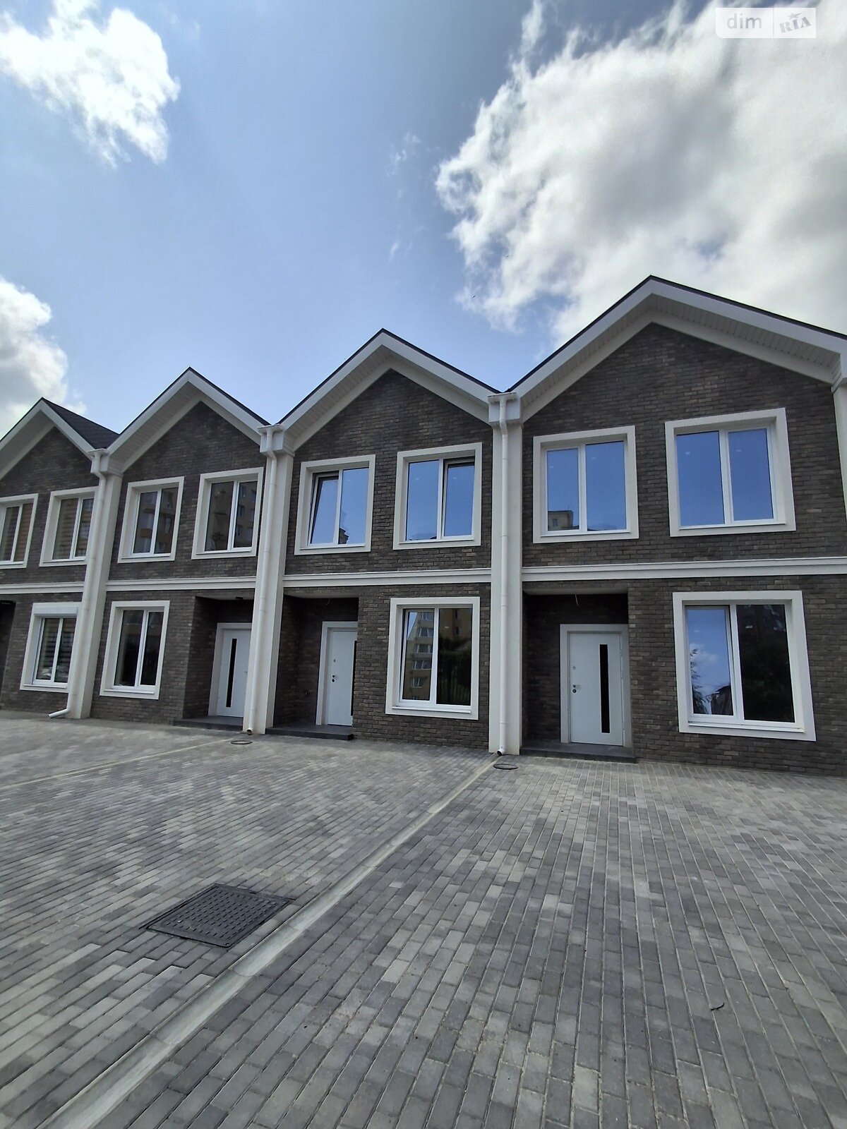 двухэтажный таунхаус, 100 кв. м, кирпич. Продажа в Софиевской Борщаговке фото 1 двухэтажный таунхаус, 100 кв. м, кирпич. Продажа в Софиевской Борщаговке фото 1