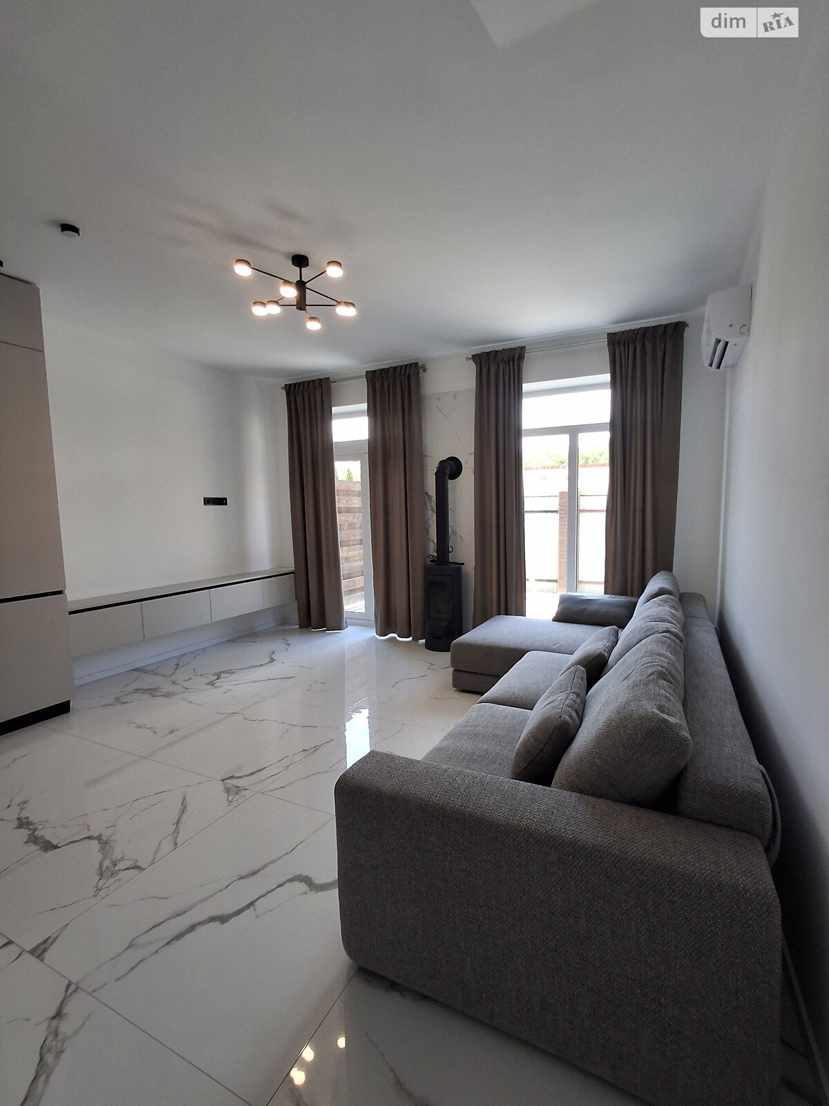 двухэтажный таунхаус, 100 кв. м, кирпич. Продажа в Софиевской Борщаговке фото 1 двухэтажный таунхаус, 100 кв. м, кирпич. Продажа в Софиевской Борщаговке фото 1