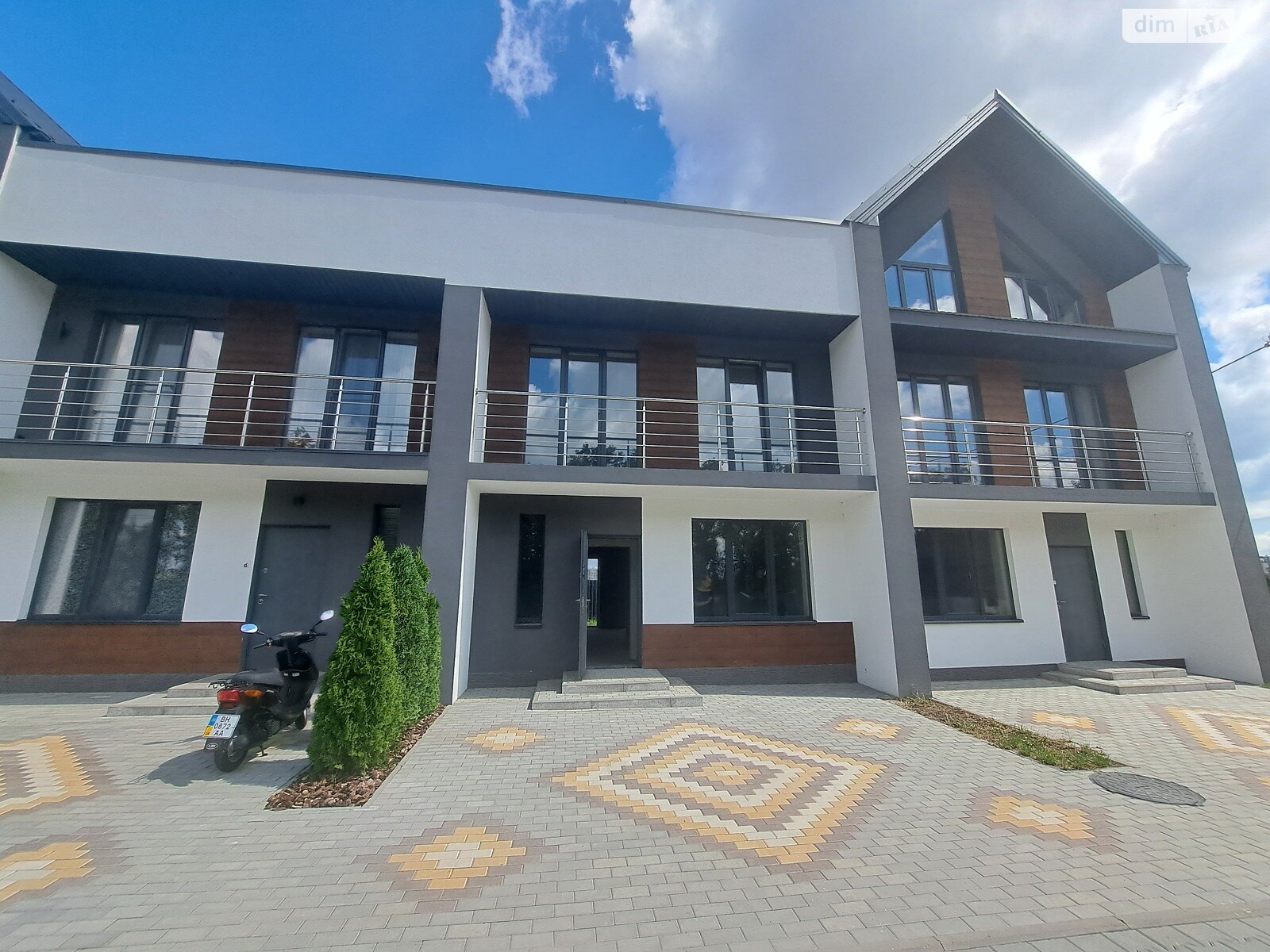 трехэтажный таунхаус, 165 кв. м, кирпич. Продажа в Софиевской Борщаговке фото 1 трехэтажный таунхаус, 165 кв. м, кирпич. Продажа в Софиевской Борщаговке фото 1