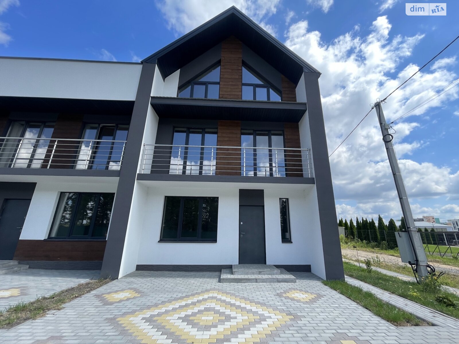 трехэтажный таунхаус, 165 кв. м, кирпич. Продажа в Софиевской Борщаговке фото 1 трехэтажный таунхаус, 165 кв. м, кирпич. Продажа в Софиевской Борщаговке фото 1