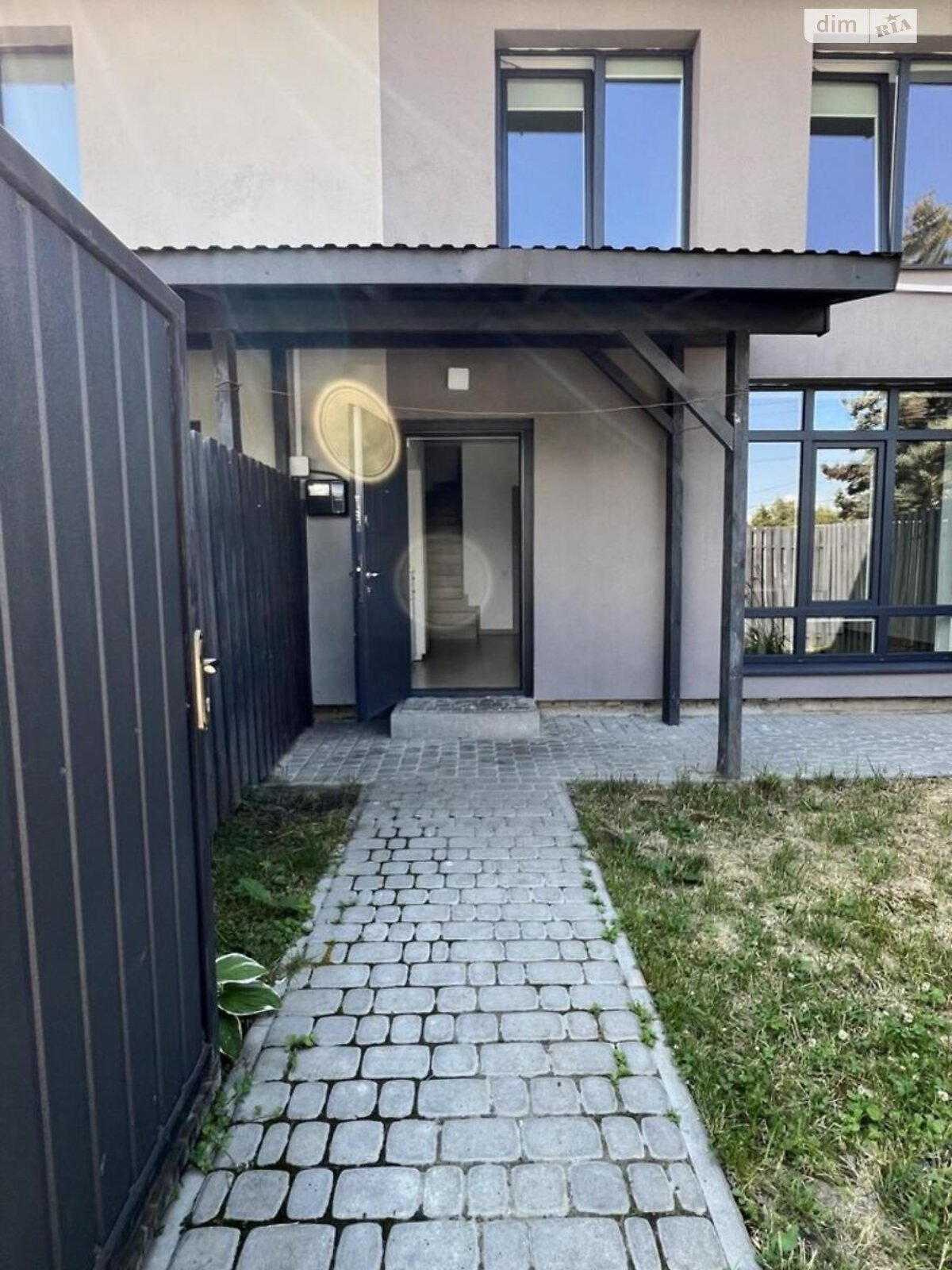 двухэтажный таунхаус, 83.1 кв. м, кирпич. Продажа в Старом Яричове фото 1 двухэтажный таунхаус, 83.1 кв. м, кирпич. Продажа в Старом Яричове фото 1