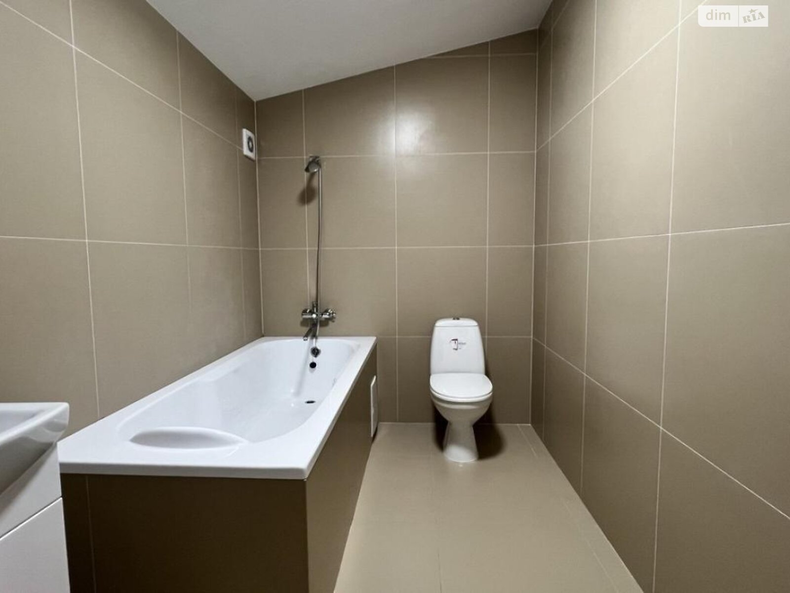 двухэтажный таунхаус, 83.1 кв. м, кирпич. Продажа в Старом Яричове фото 1 двухэтажный таунхаус, 83.1 кв. м, кирпич. Продажа в Старом Яричове фото 1