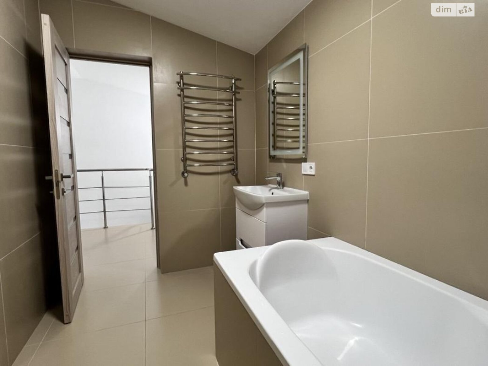 двухэтажный таунхаус, 83.1 кв. м, кирпич. Продажа в Старом Яричове фото 1 двухэтажный таунхаус, 83.1 кв. м, кирпич. Продажа в Старом Яричове фото 1