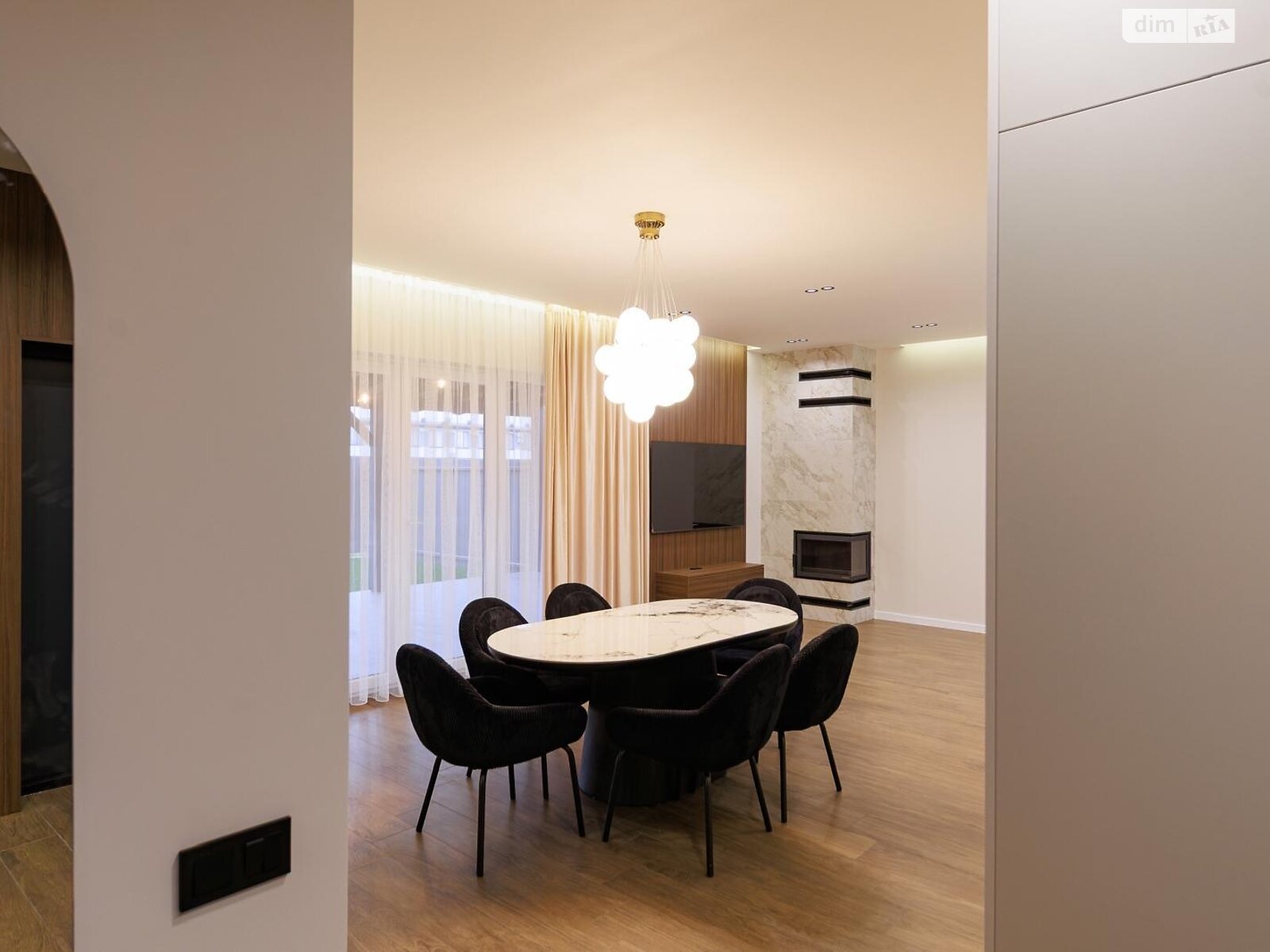 двоповерховий таунхаус, 125 кв. м, цегла. Продаж у Сторожниці фото 1 двоповерховий таунхаус, 125 кв. м, цегла. Продаж у Сторожниці фото 1